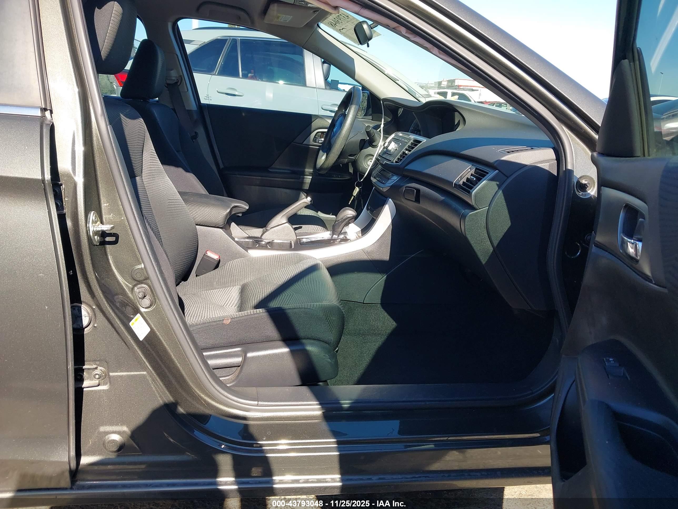 HONDA ACCORD image 5