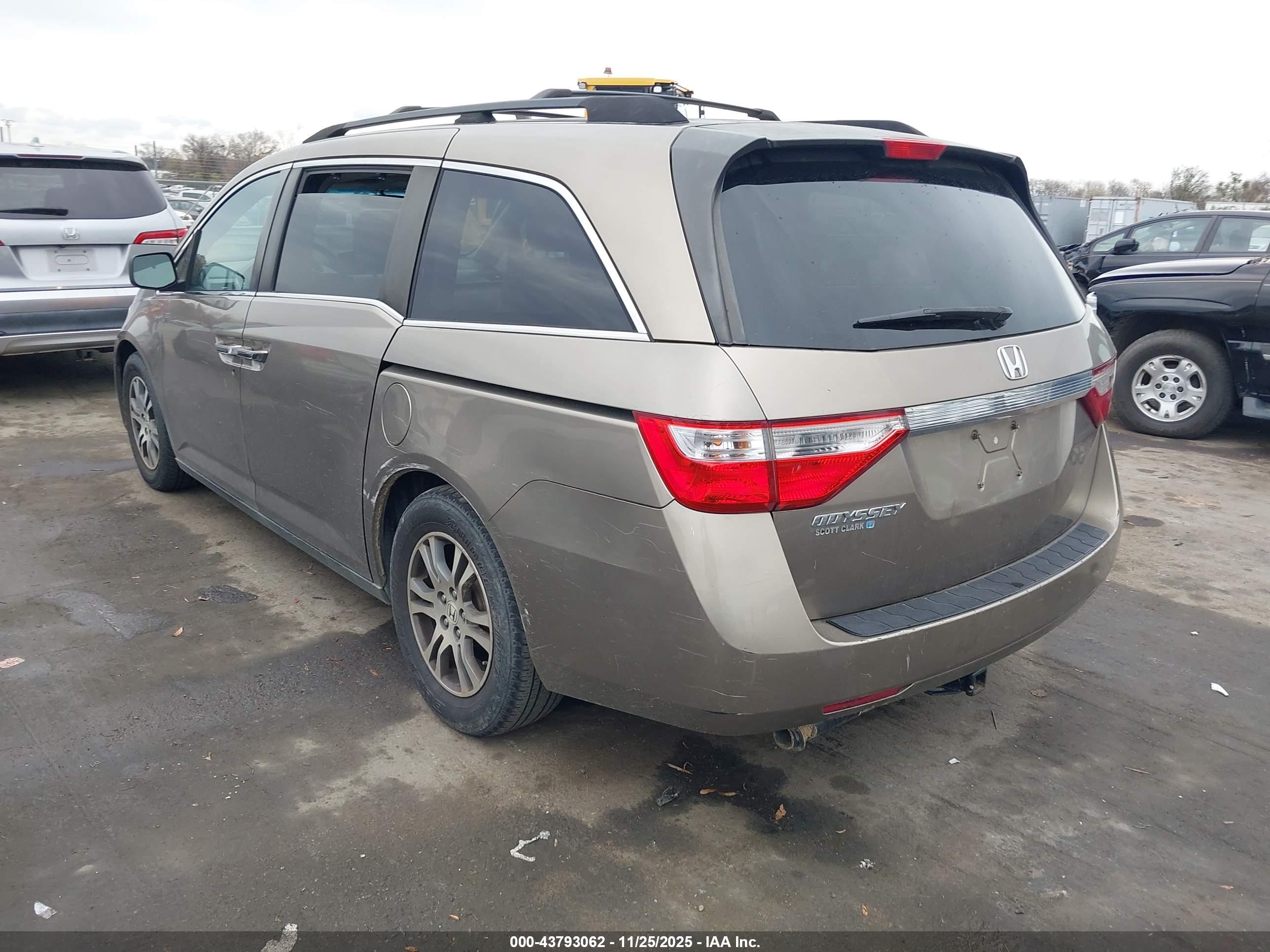 HONDA ODYSSEY image 3
