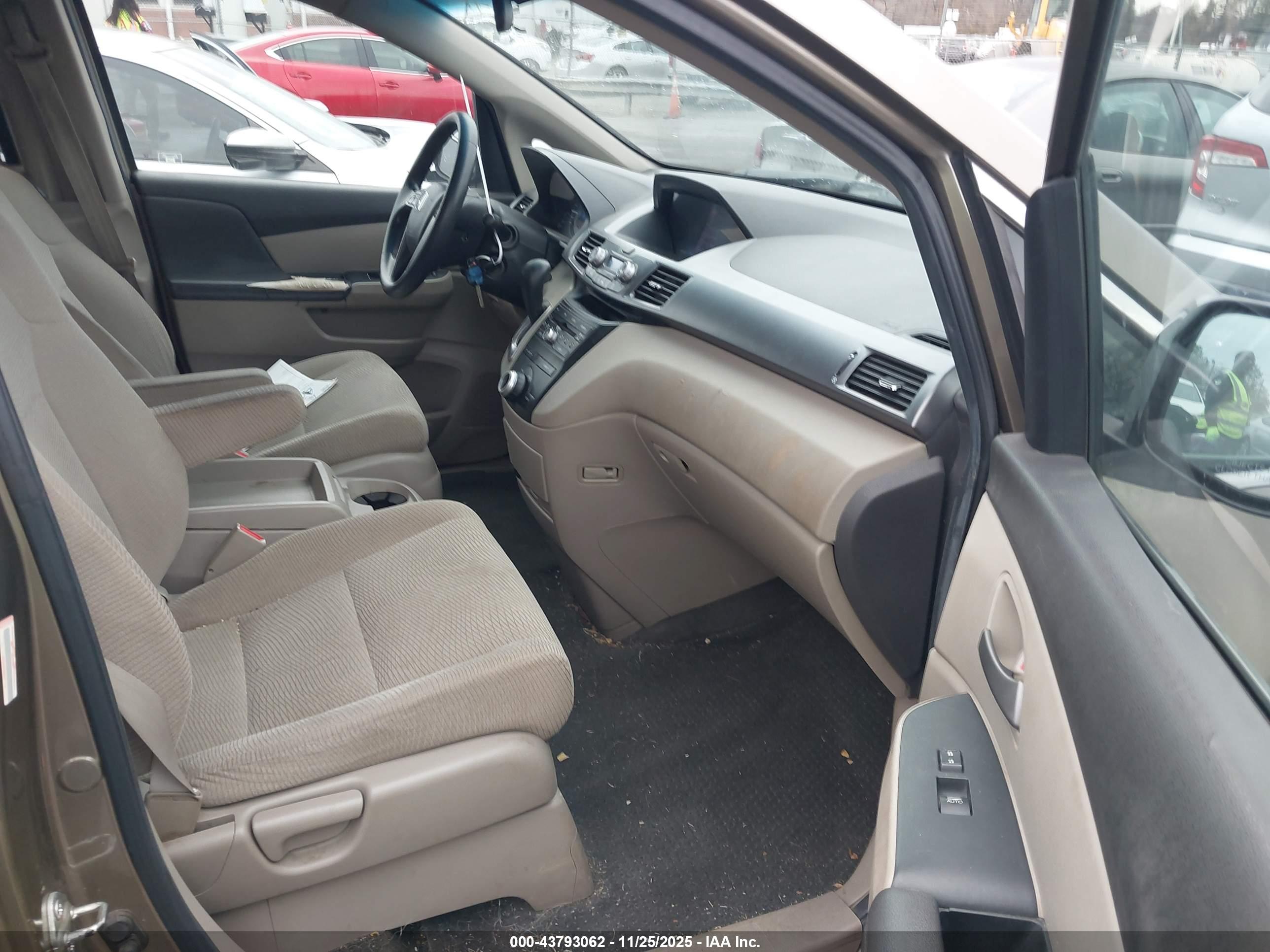 HONDA ODYSSEY image 5