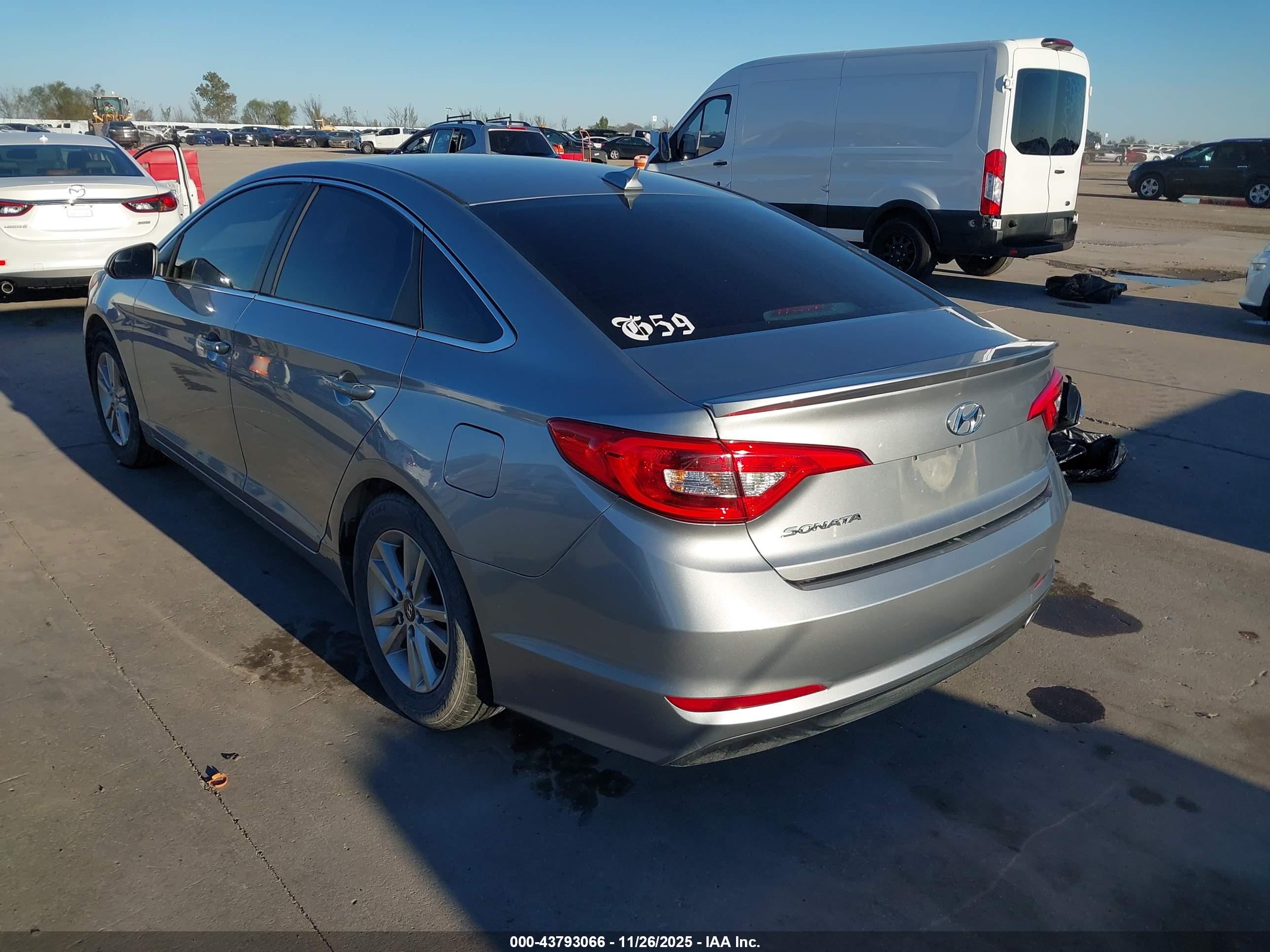 HYUNDAI SONATA image 3
