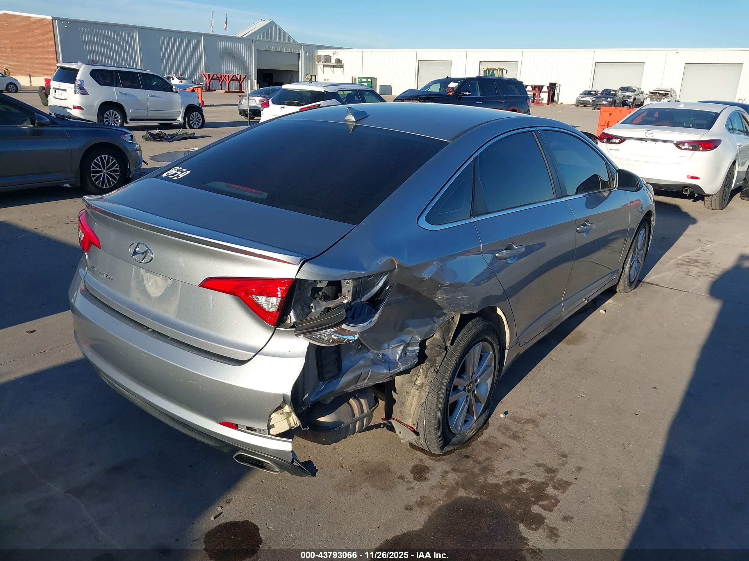 HYUNDAI SONATA image 4
