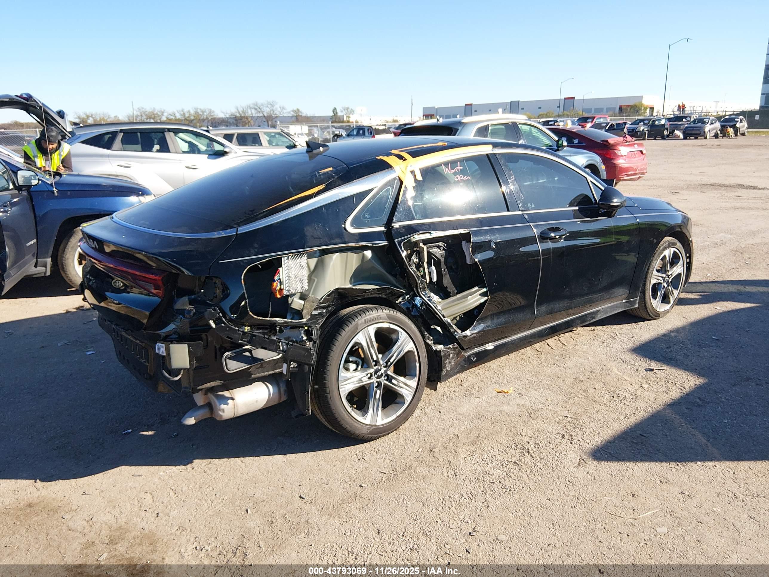 KIA K5 image 4