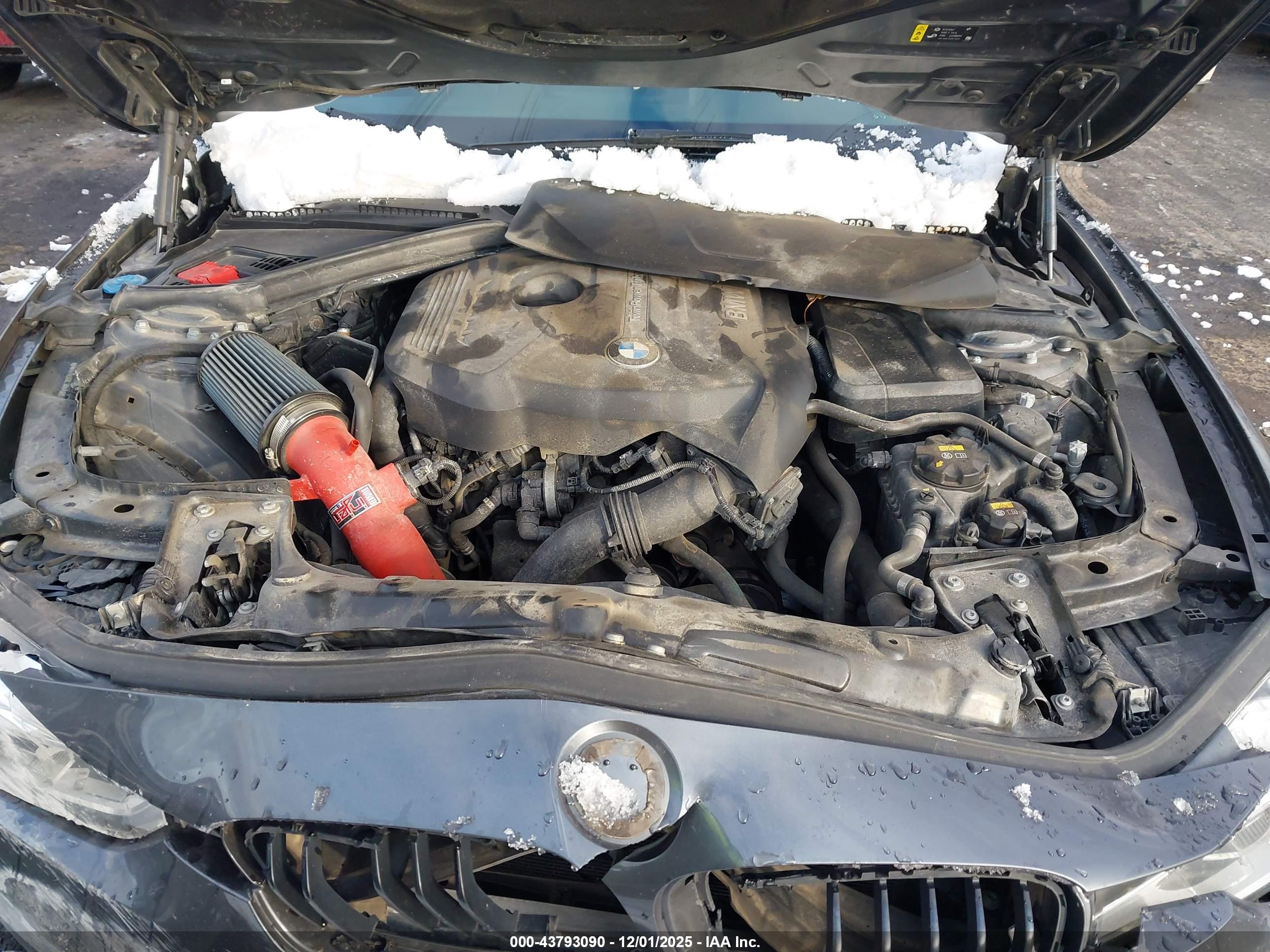 BMW 330I image 10