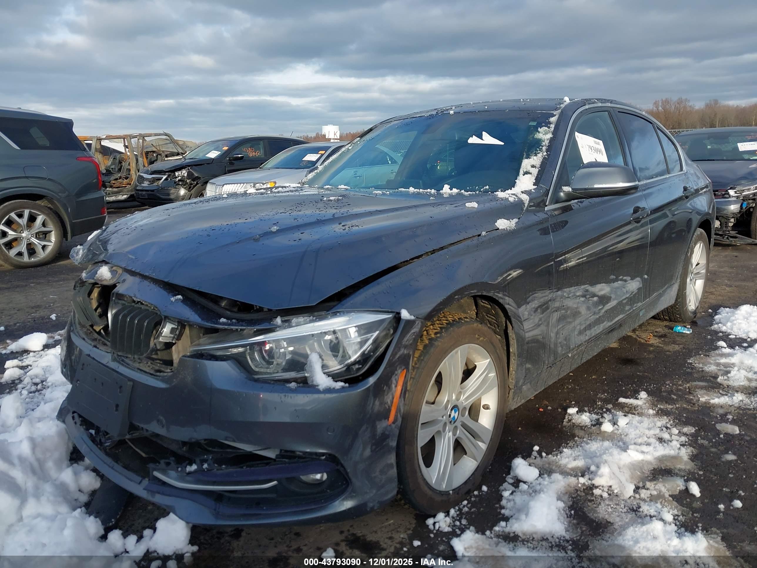 BMW 330I image 2