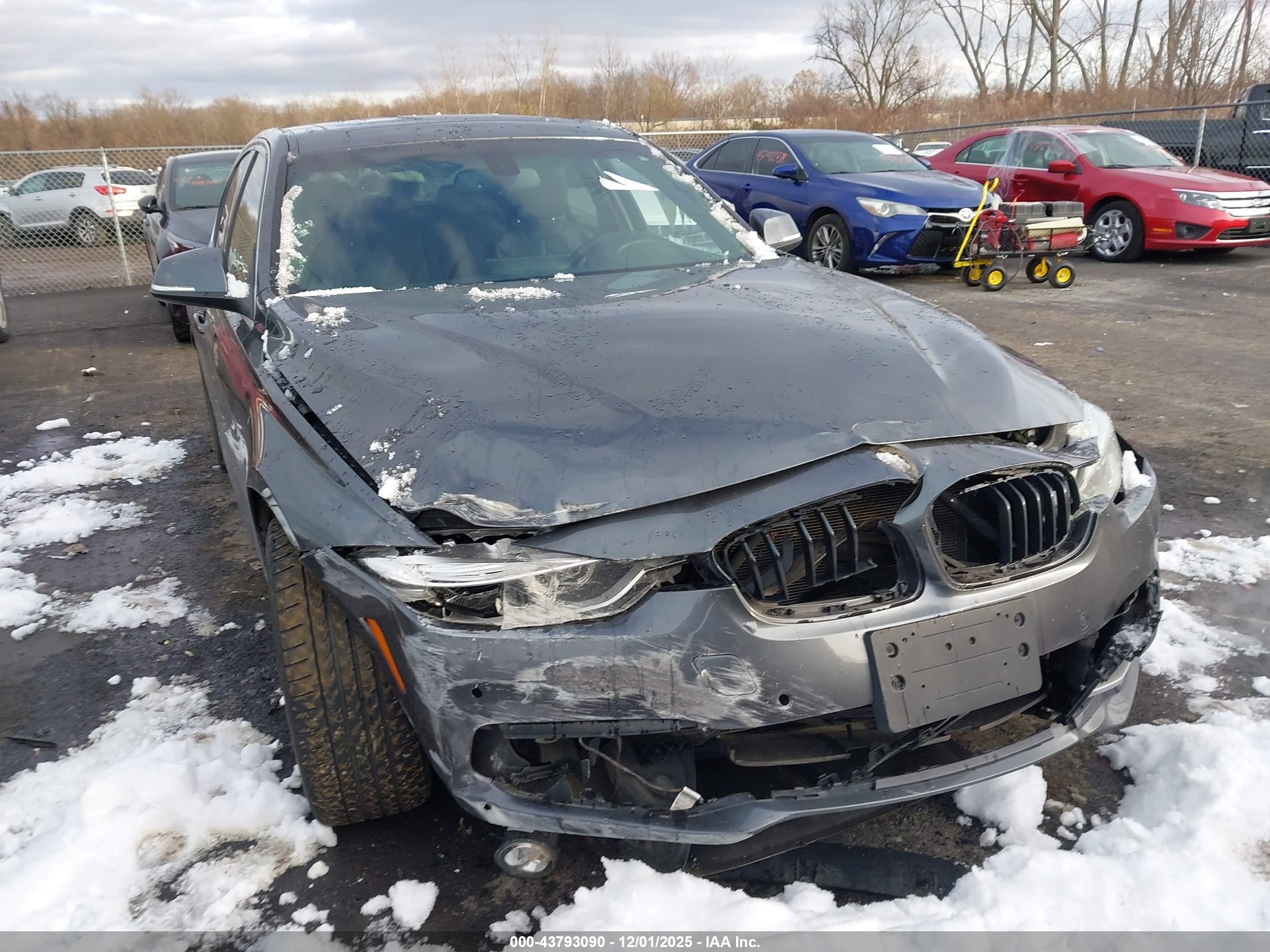 BMW 330I image 6