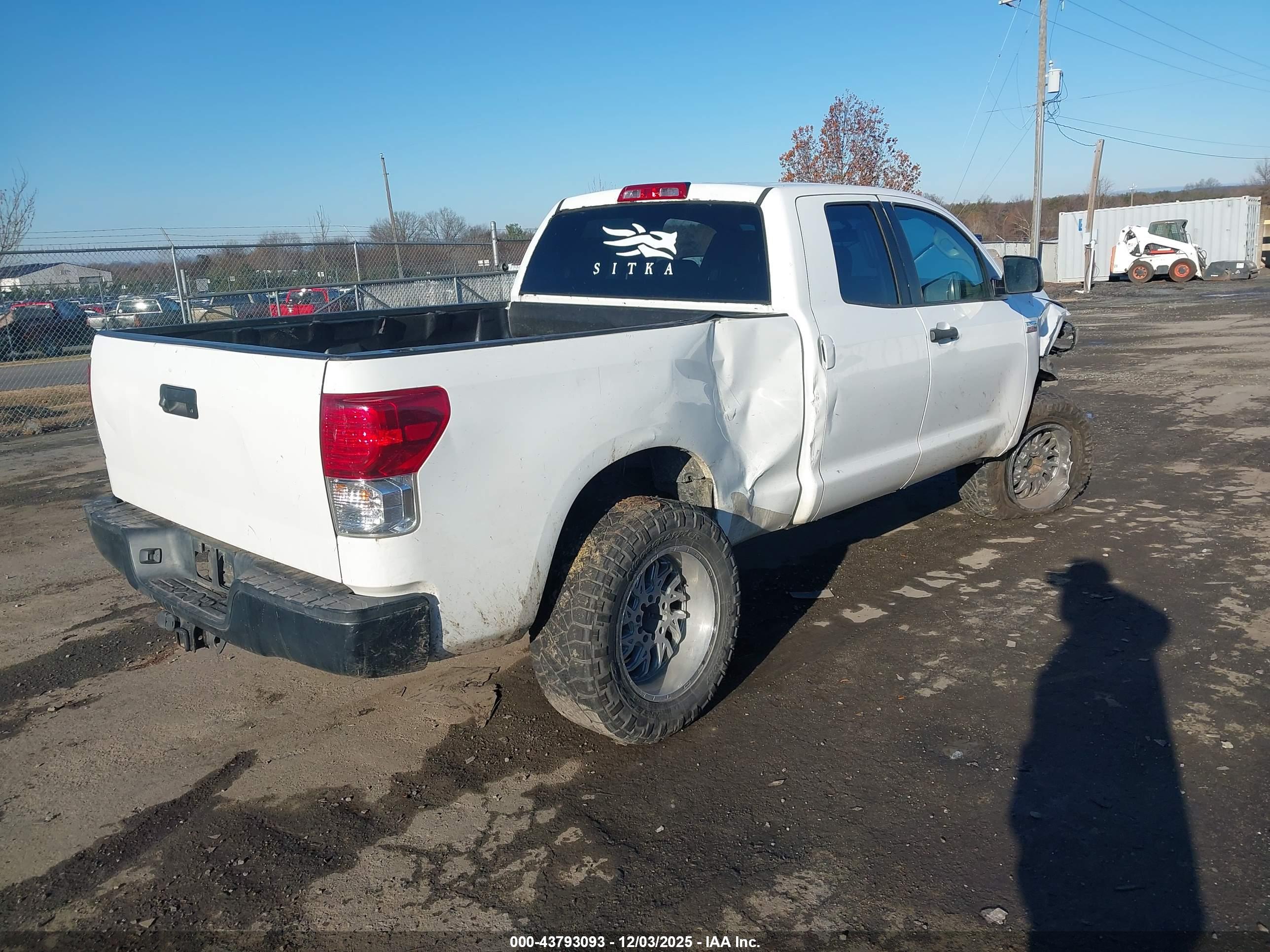 TOYOTA TUNDRA image 4
