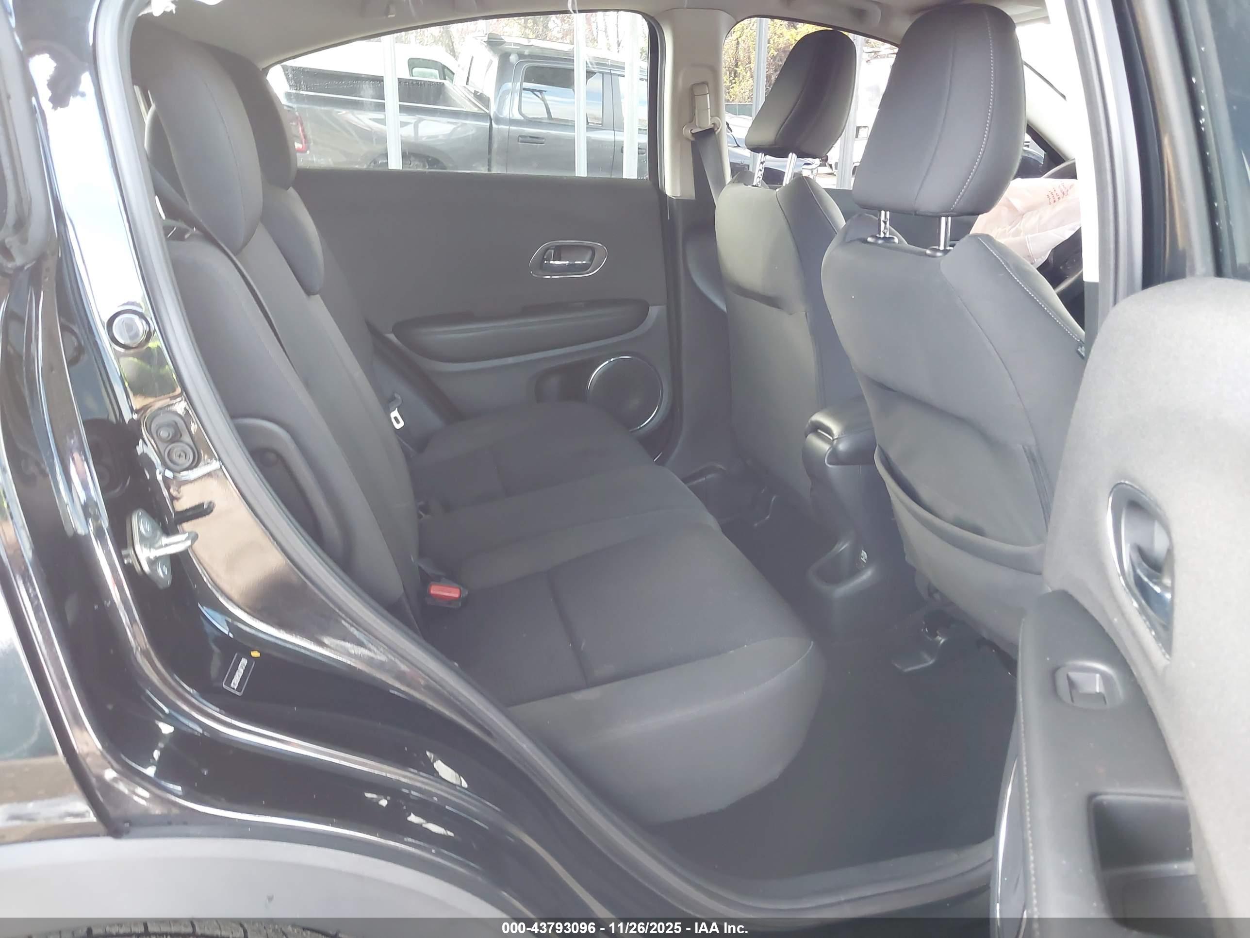 HONDA HR-V image 8