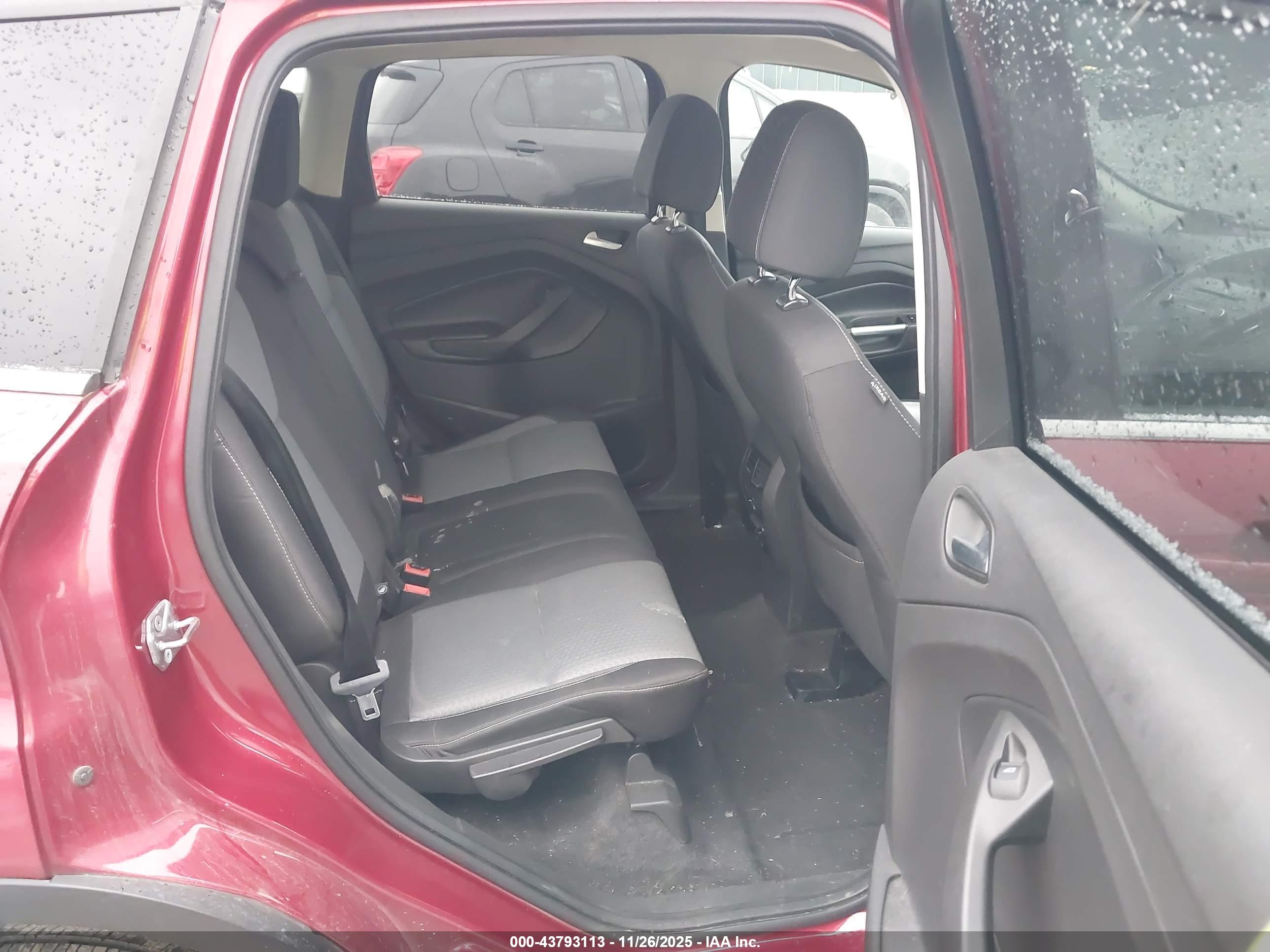 FORD ESCAPE image 8