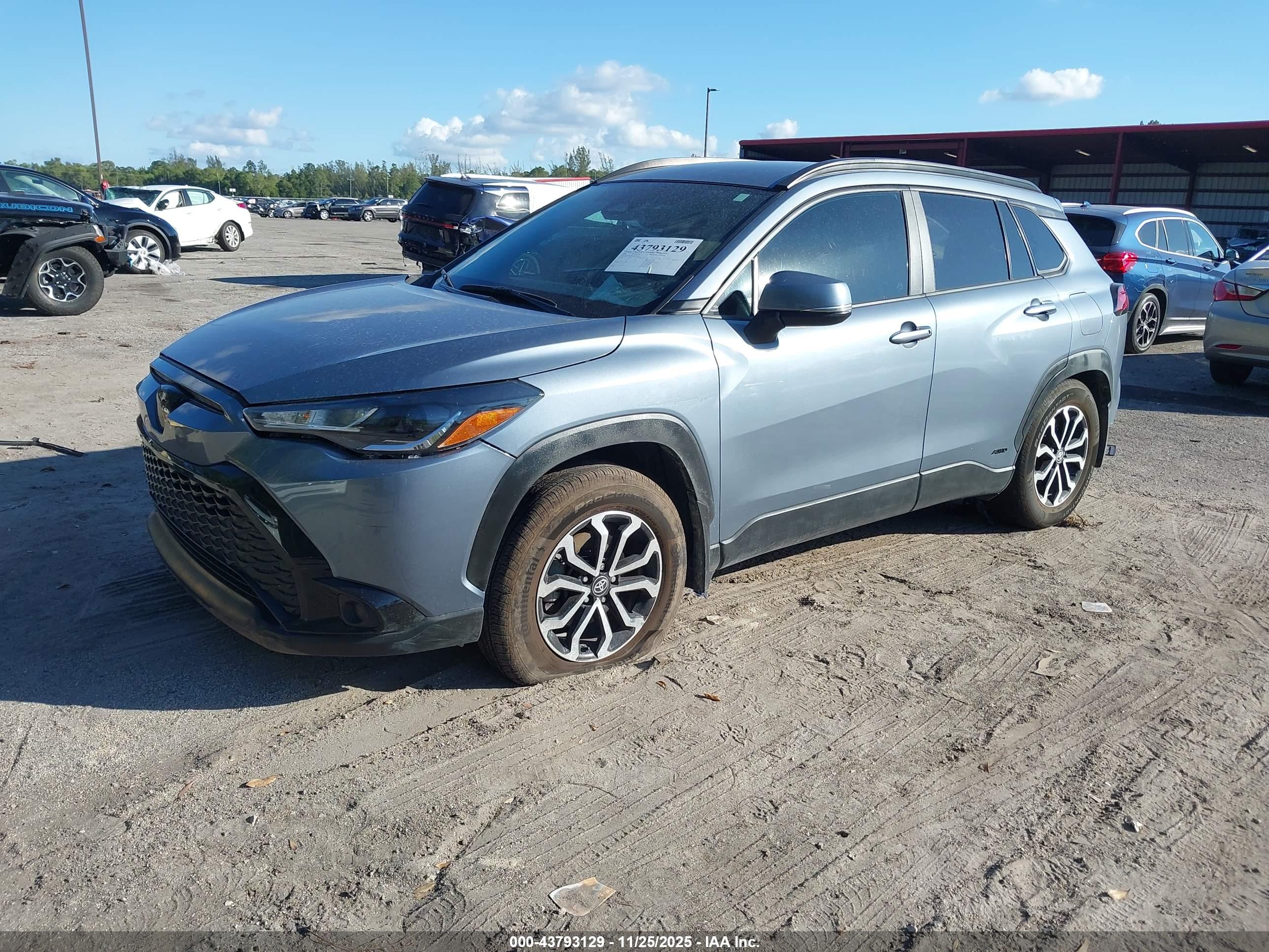 TOYOTA COROLLA image 2