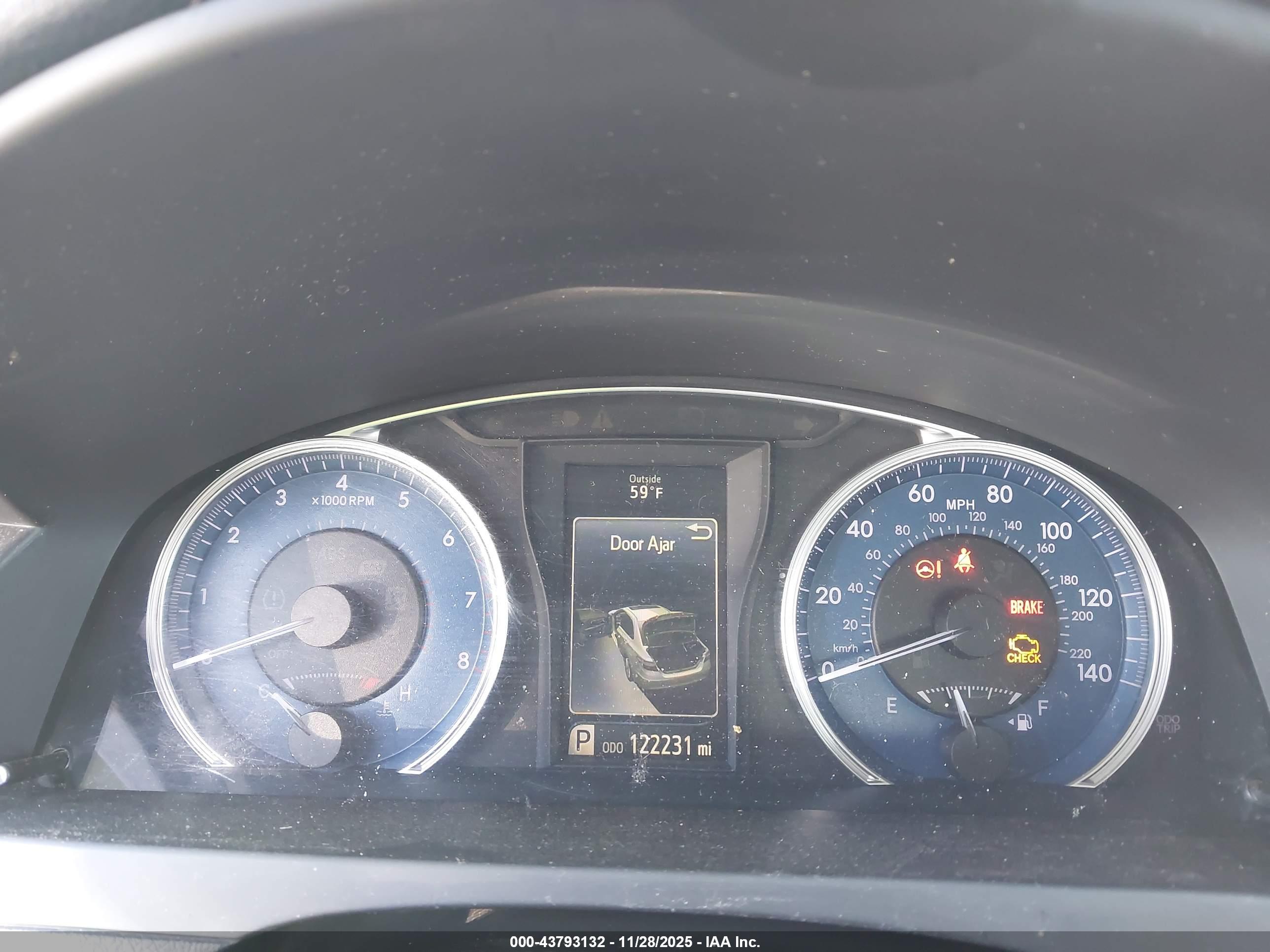 TOYOTA CAMRY image 7