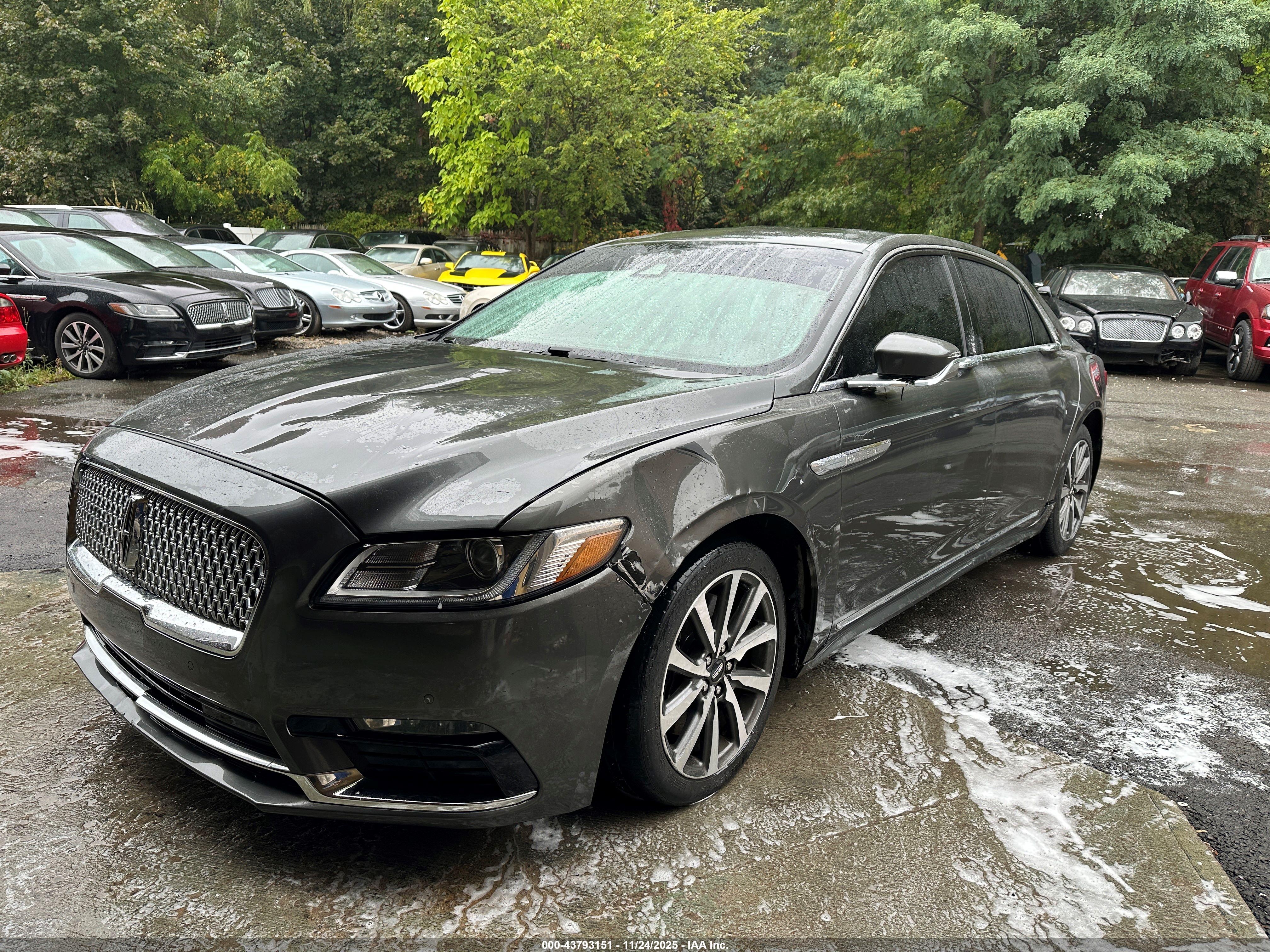 LINCOLN CONTINENTAL image 2