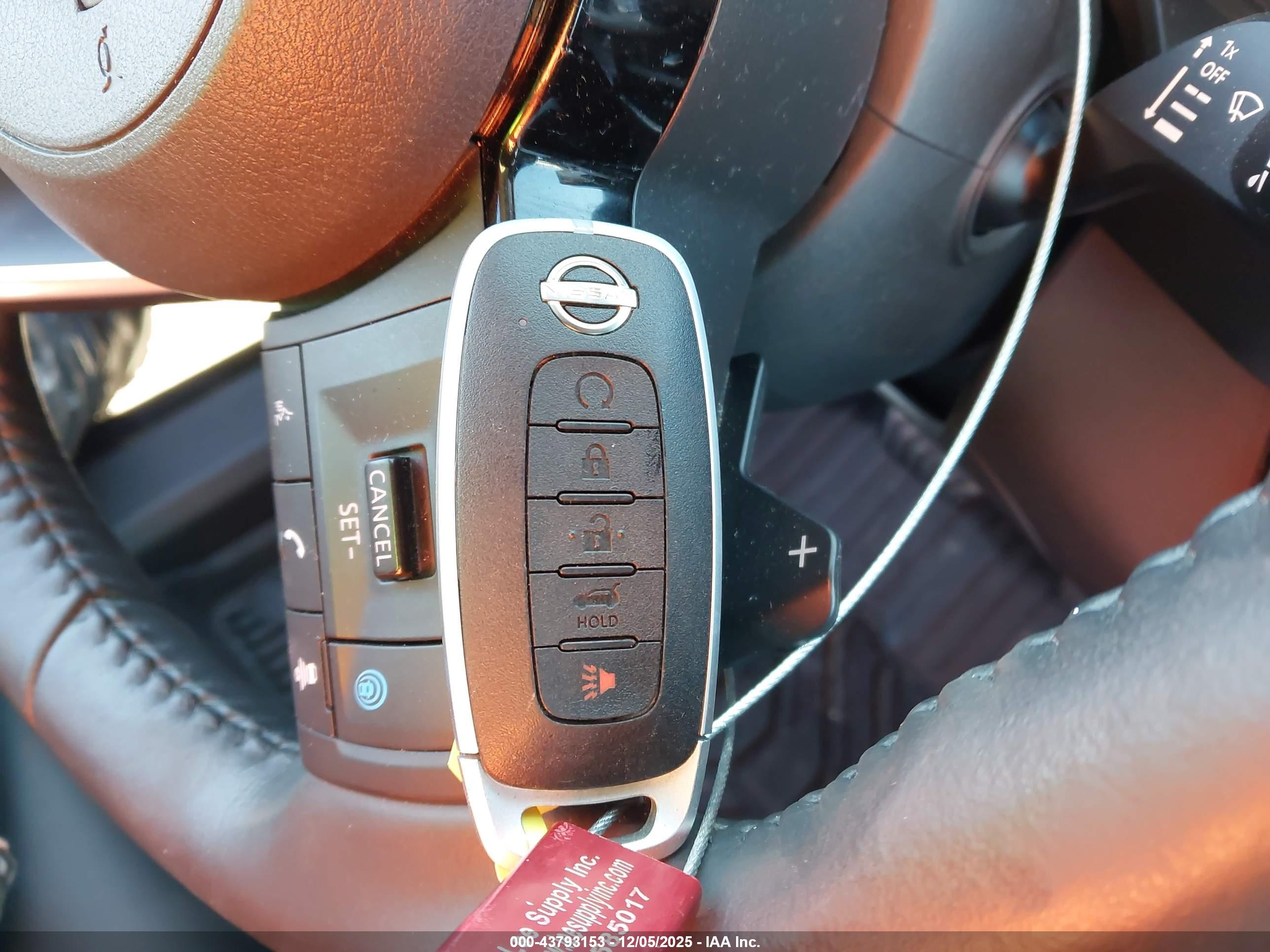 NISSAN ROGUE image 11