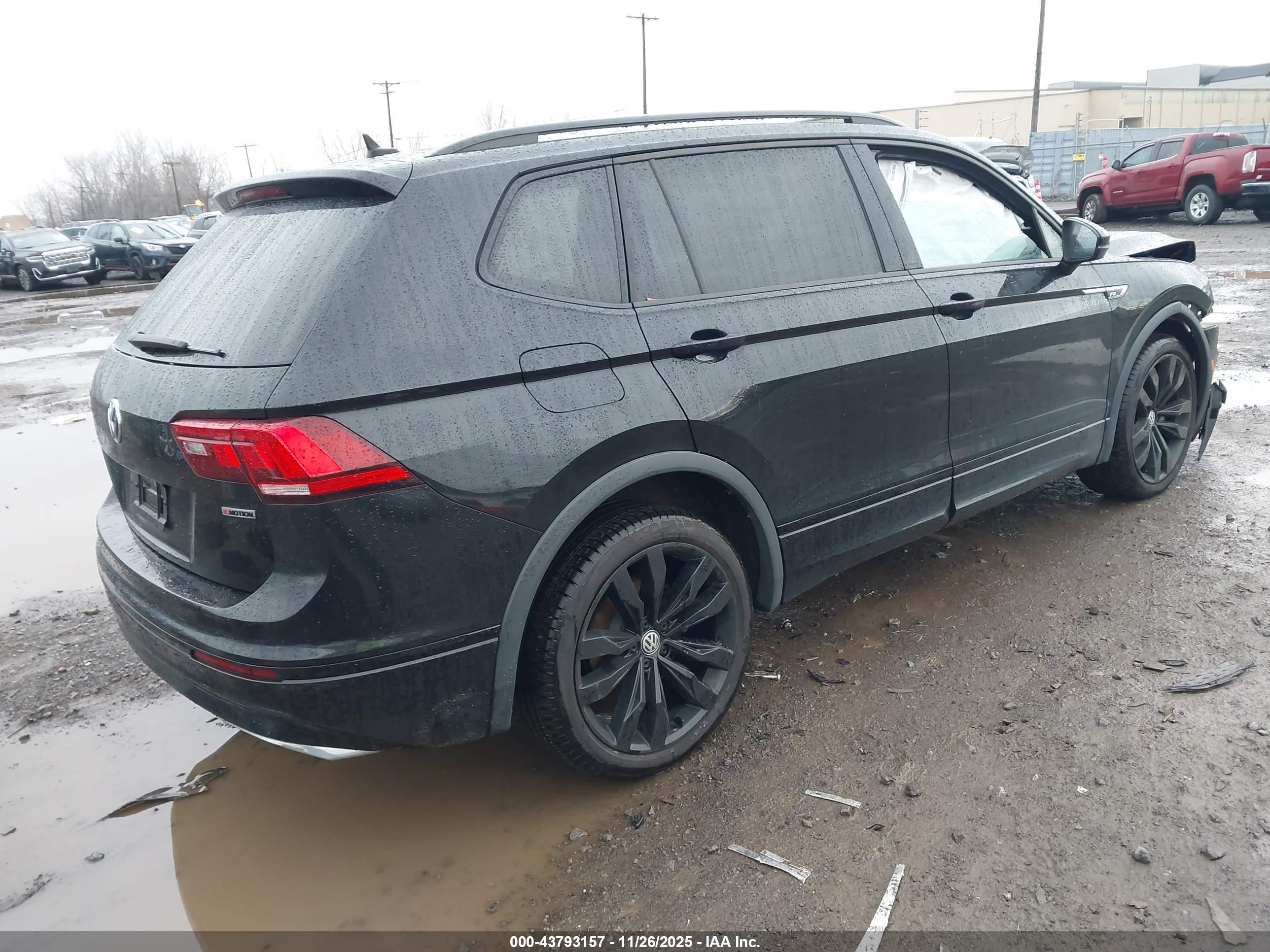 VOLKSWAGEN TIGUAN image 4