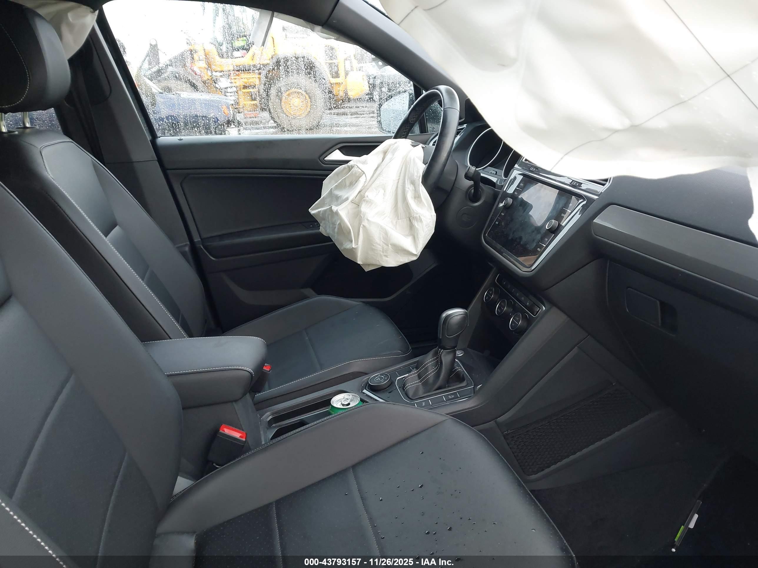 VOLKSWAGEN TIGUAN image 5