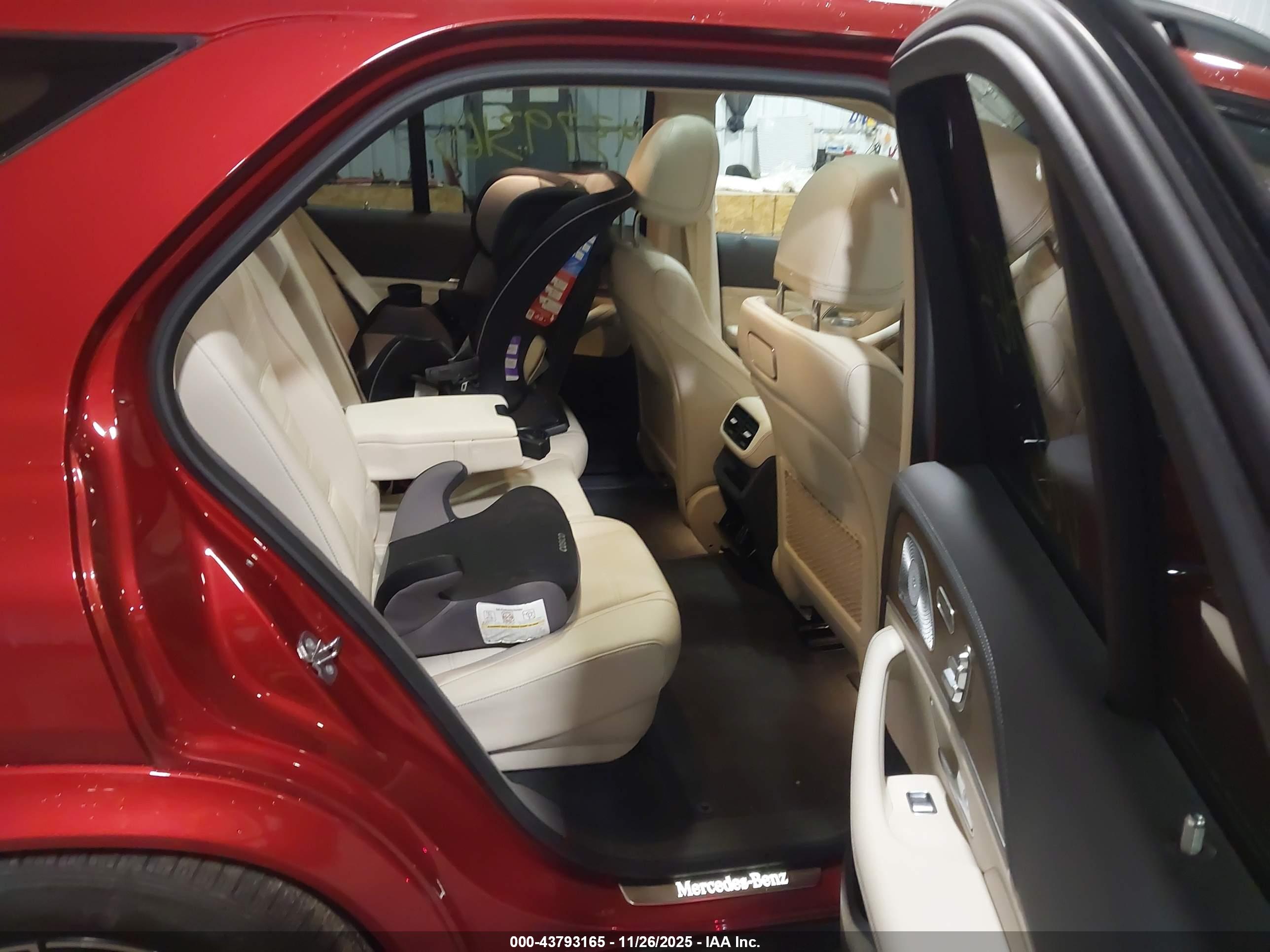 MERCEDES-BENZ GLE image 8