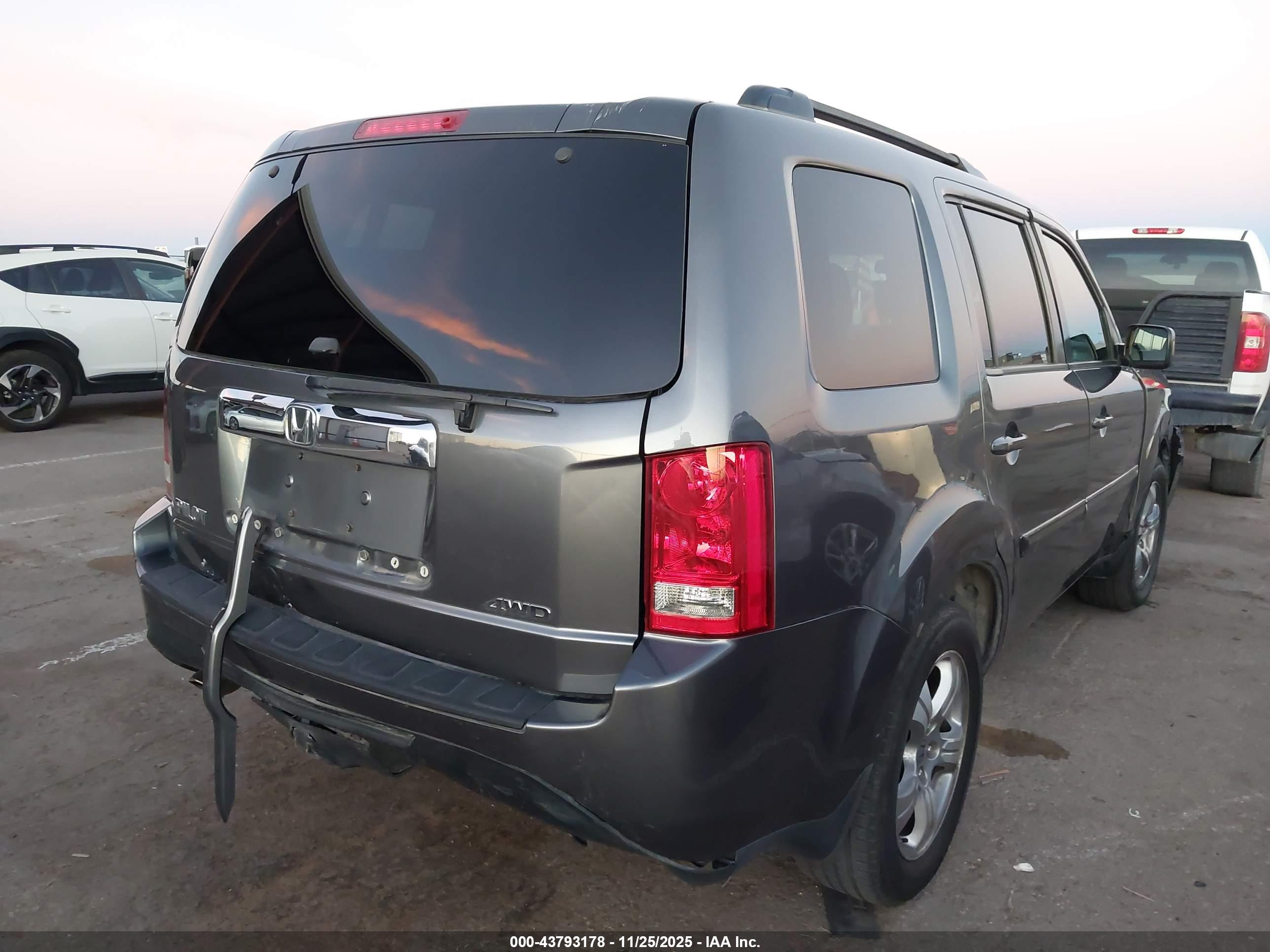 HONDA PILOT image 4