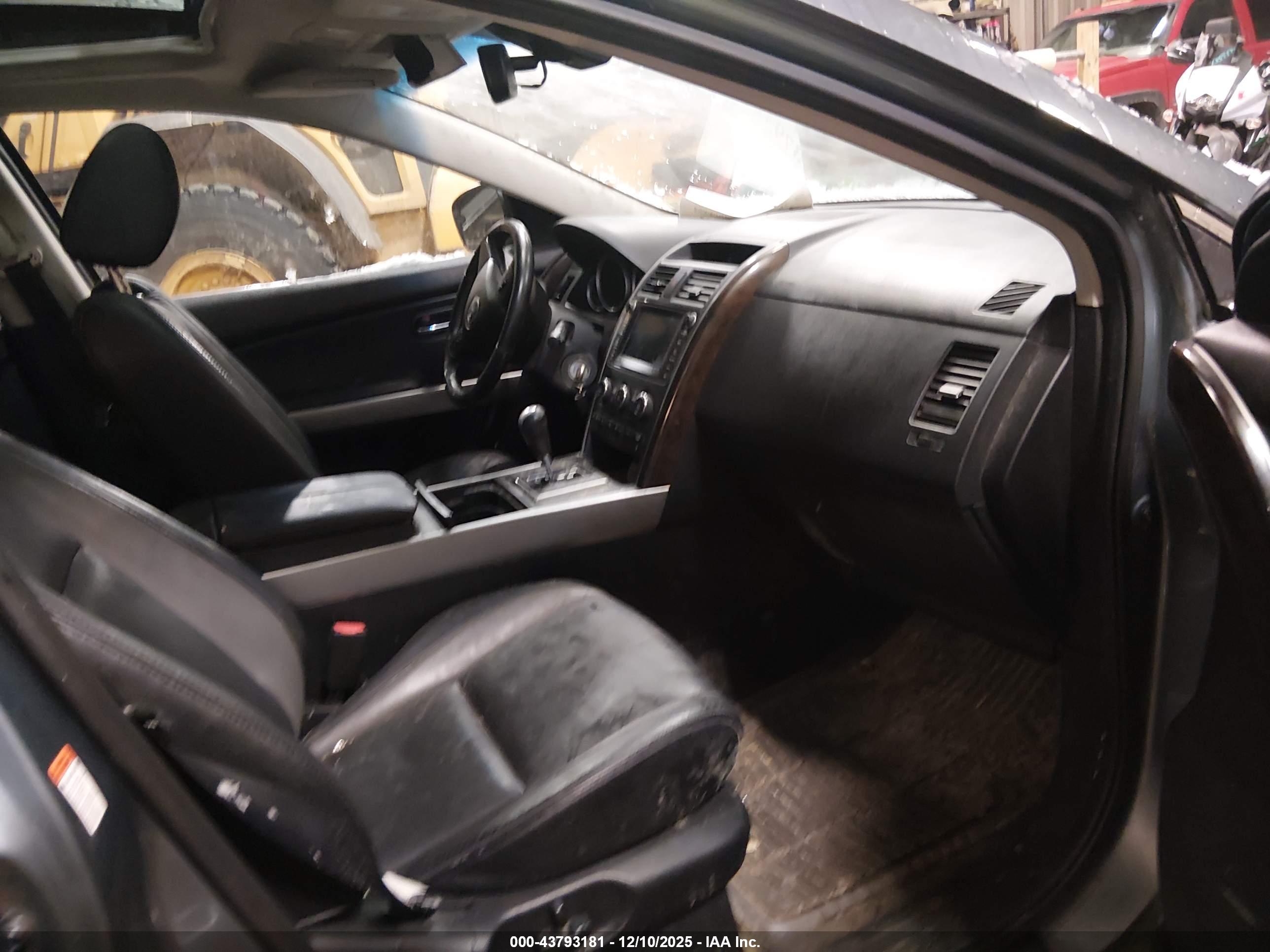 MAZDA CX-9 image 5
