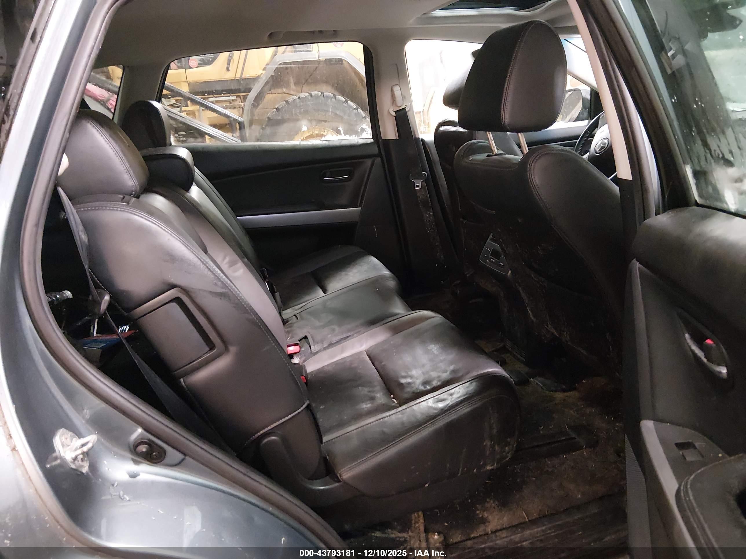 MAZDA CX-9 image 8
