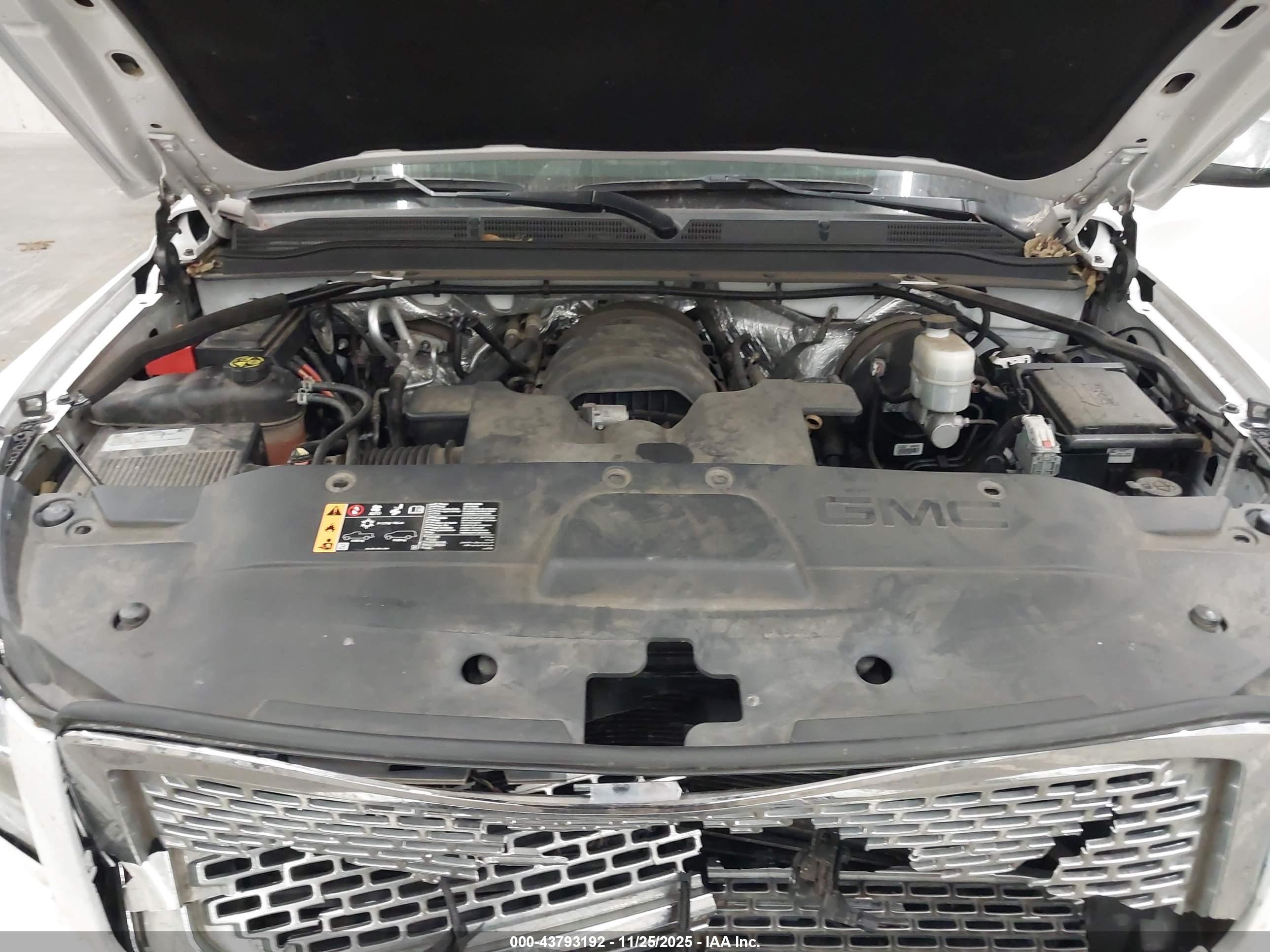 GMC YUKON image 10