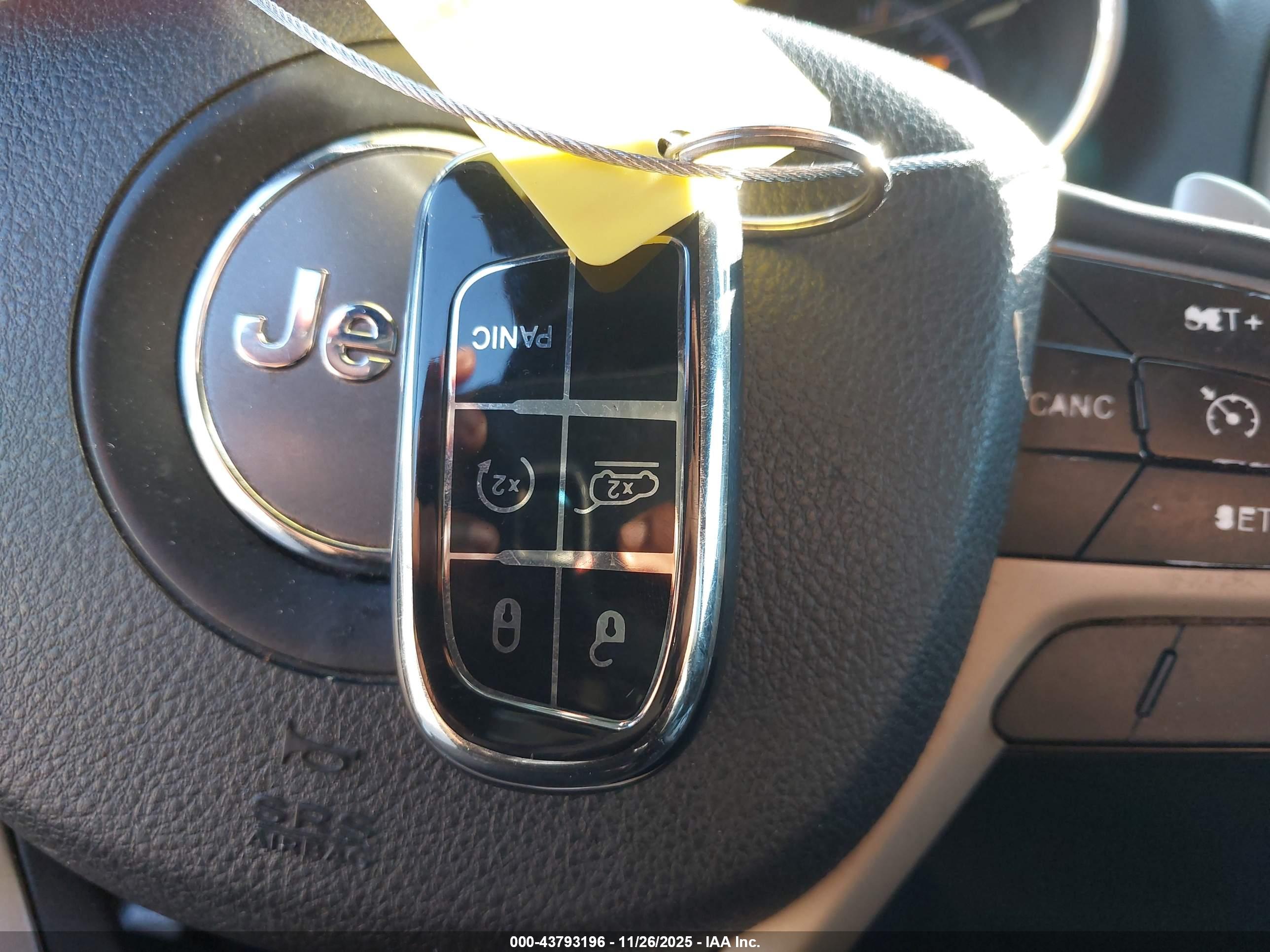 JEEP GRAND image 11