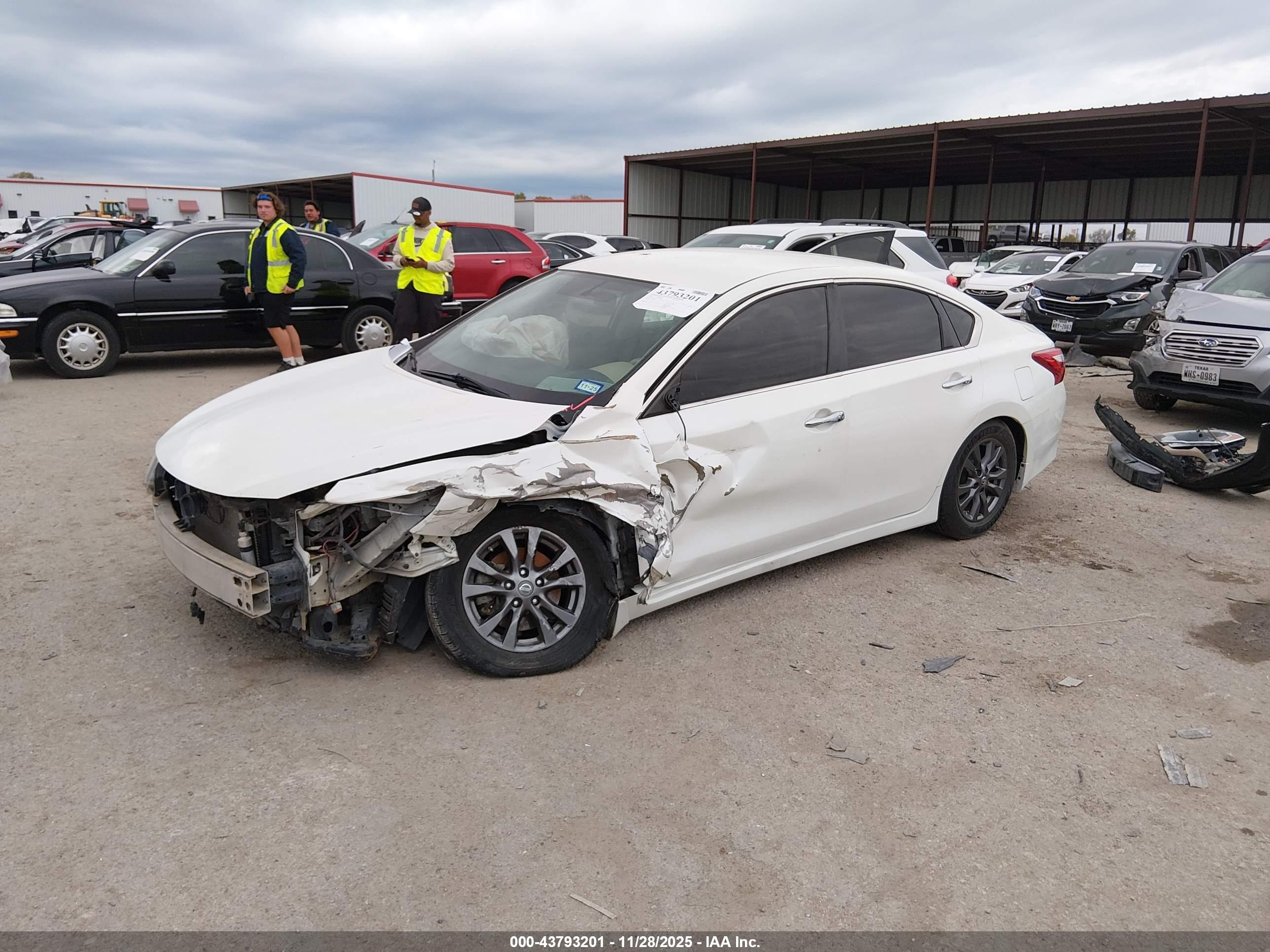 NISSAN ALTIMA image 2