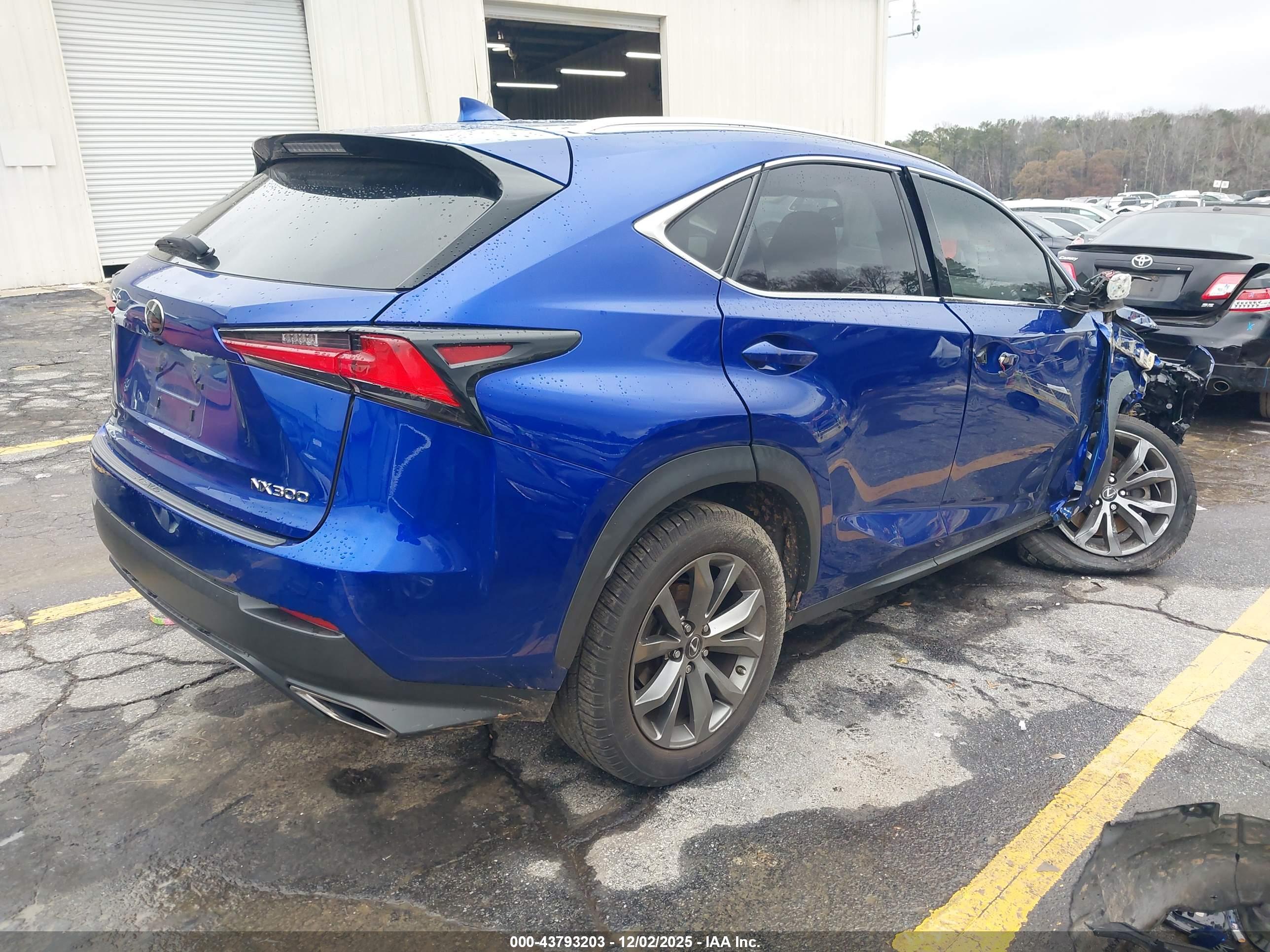 LEXUS NX image 4