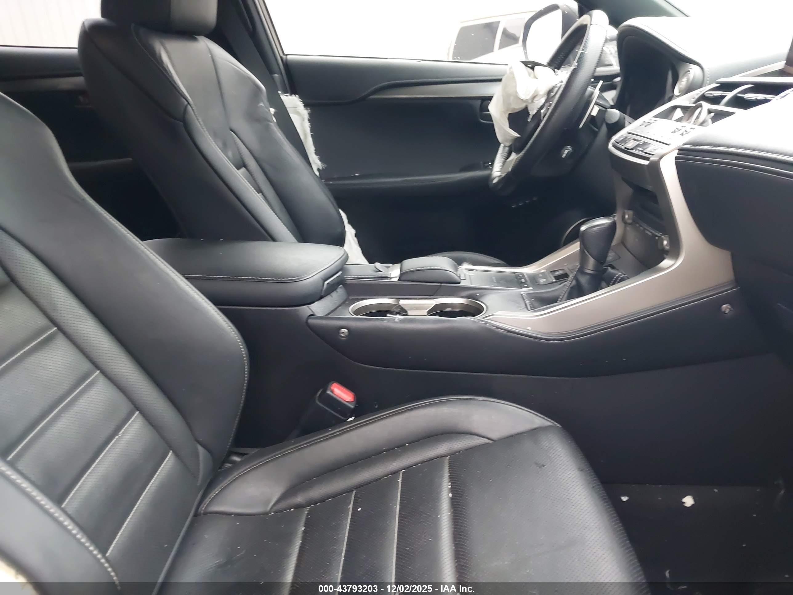 LEXUS NX image 5