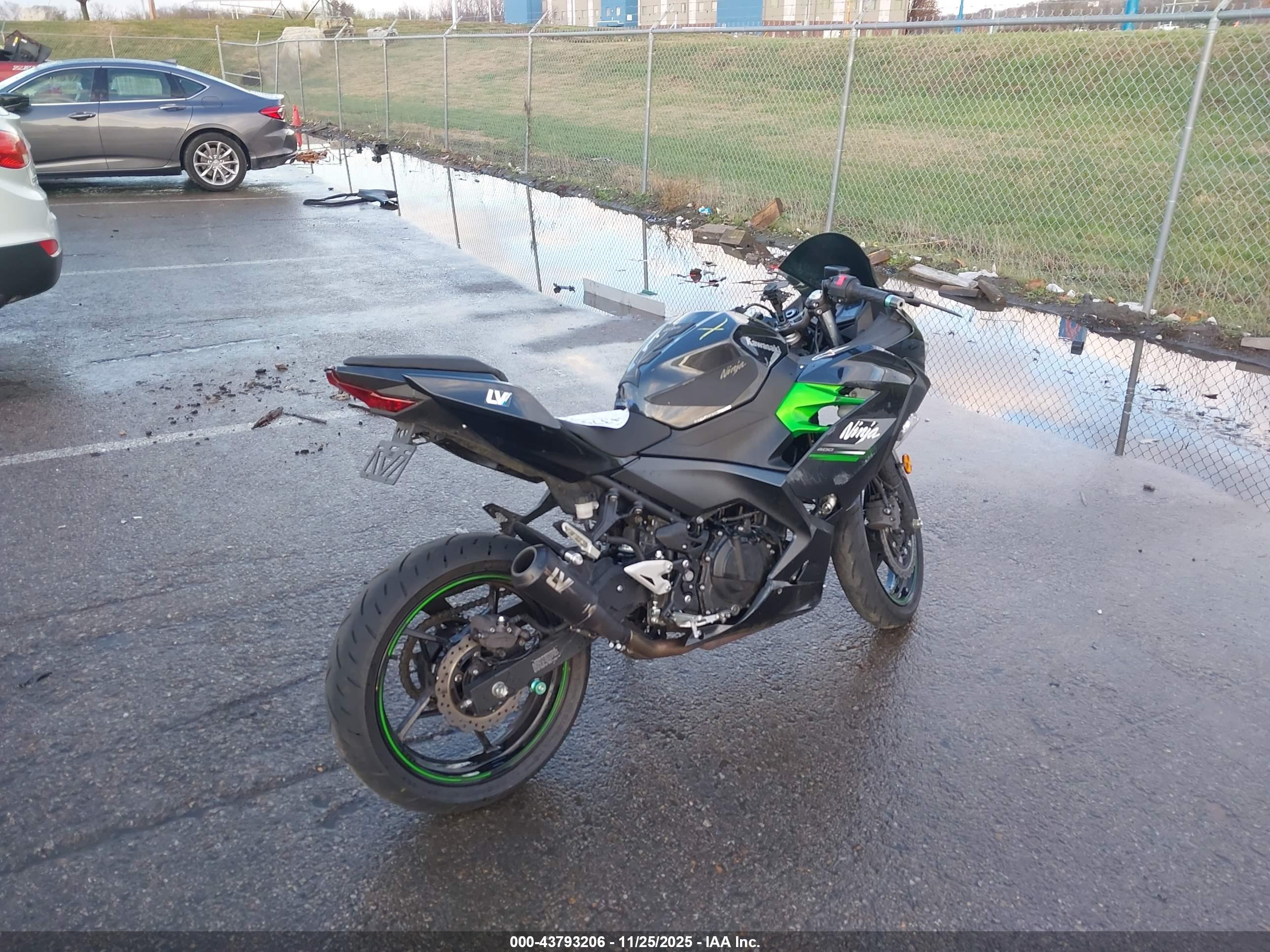 KAWASAKI EX400 image 4