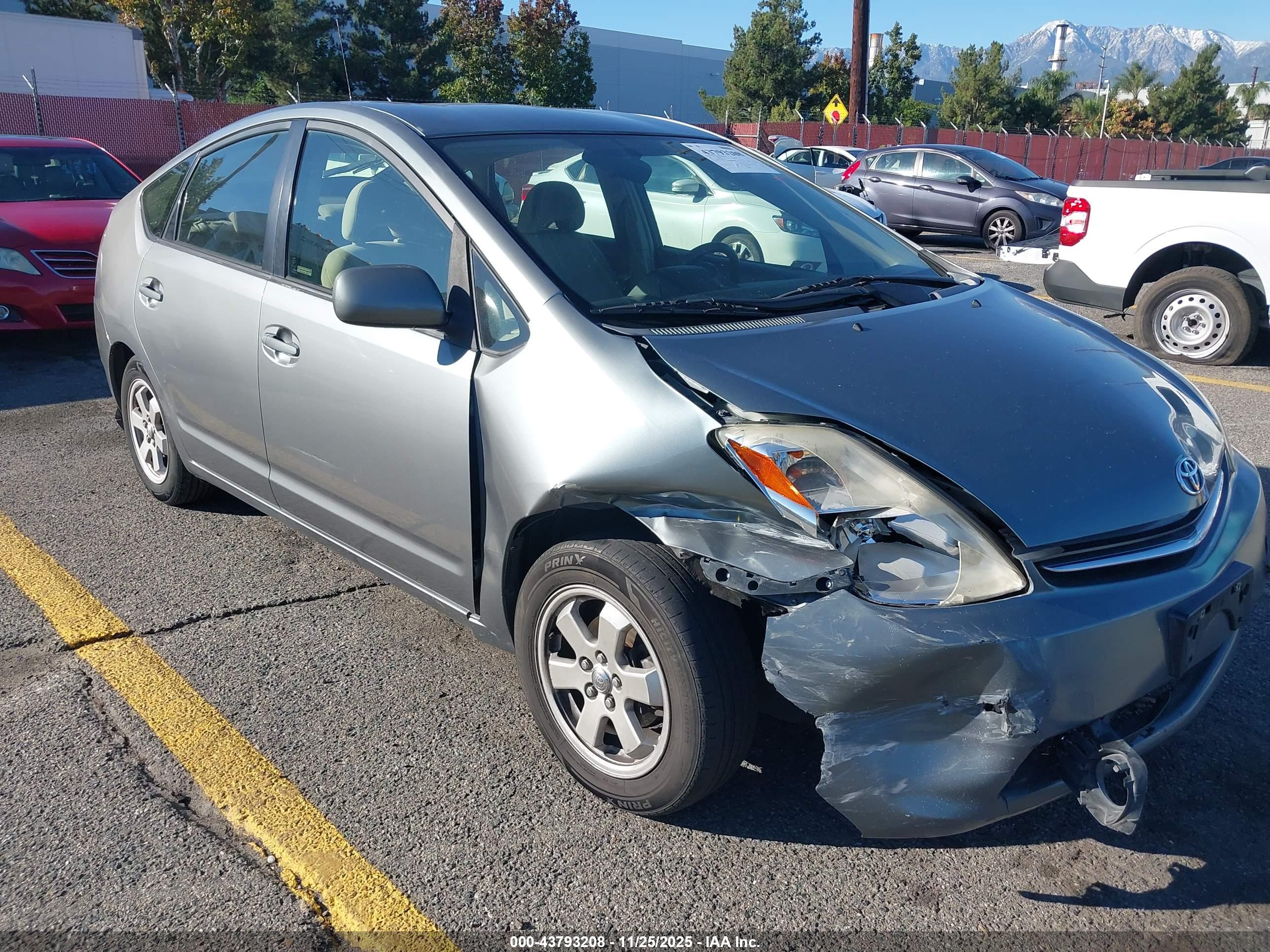TOYOTA PRIUS image 6
