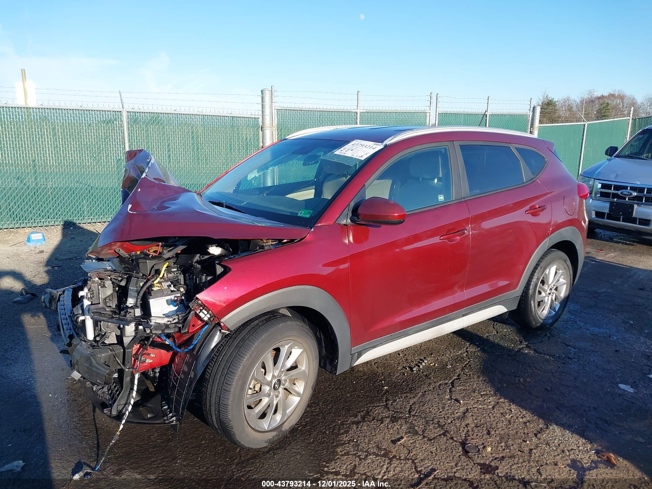 HYUNDAI TUCSON image 2