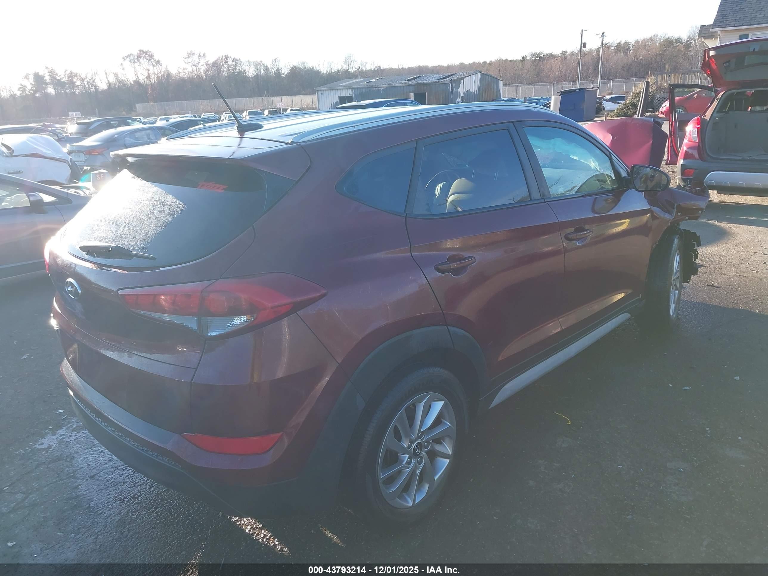HYUNDAI TUCSON image 4