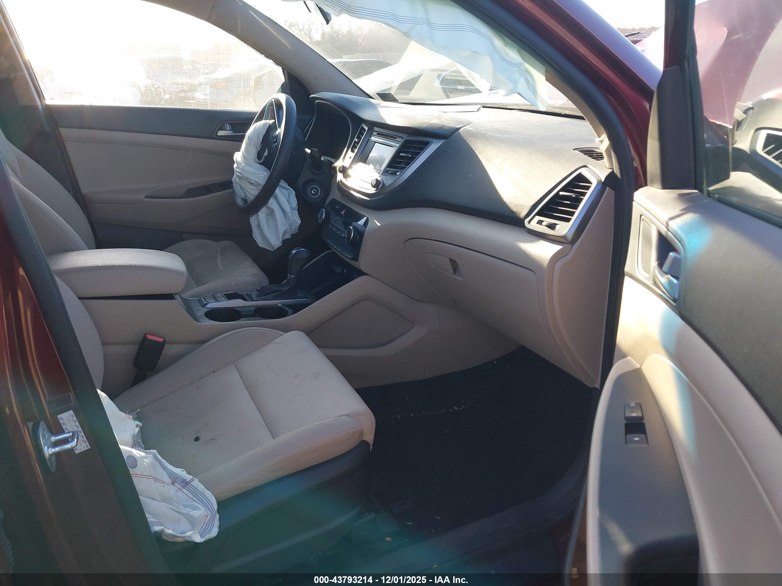 HYUNDAI TUCSON image 5