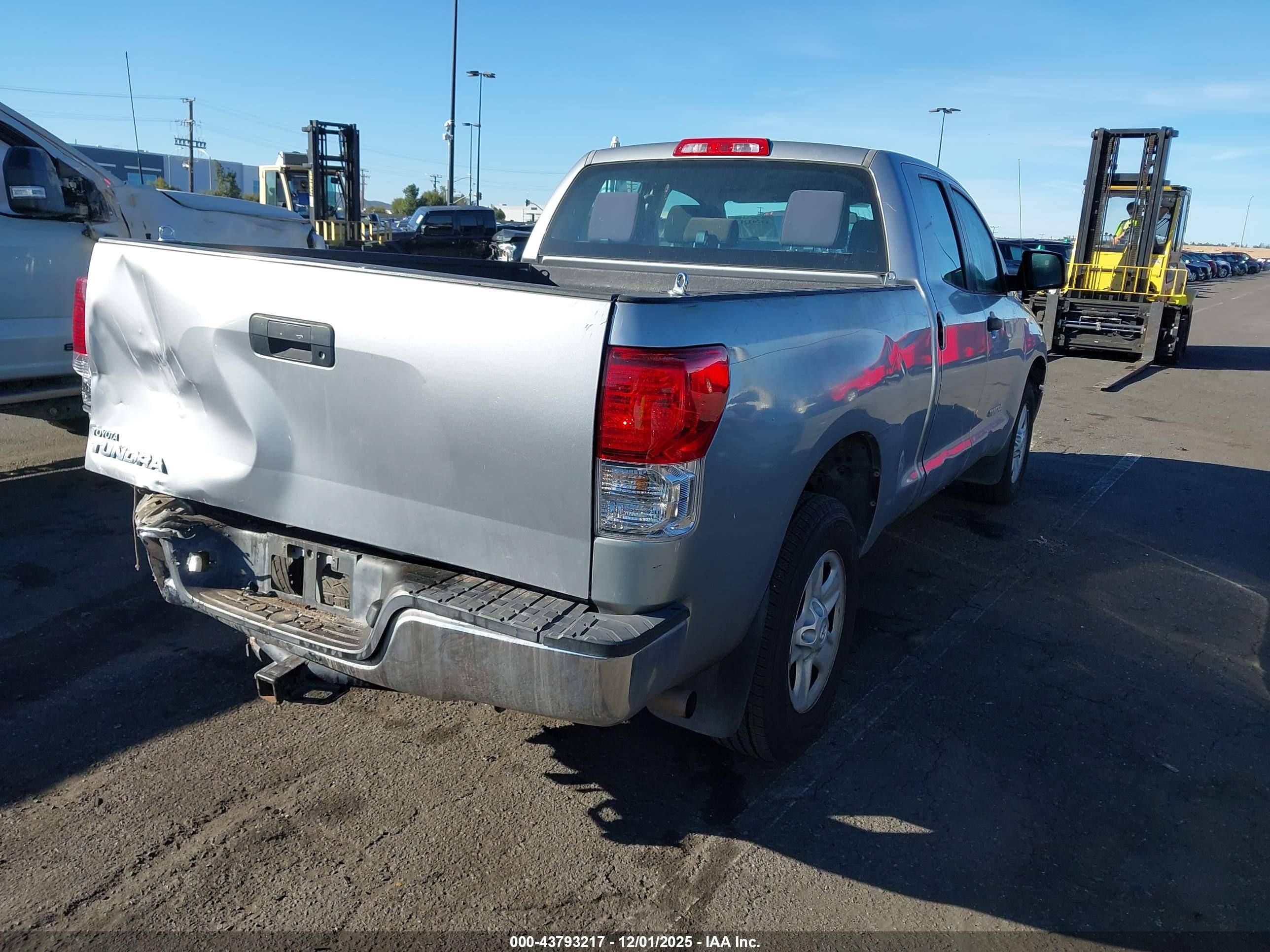TOYOTA TUNDRA image 4