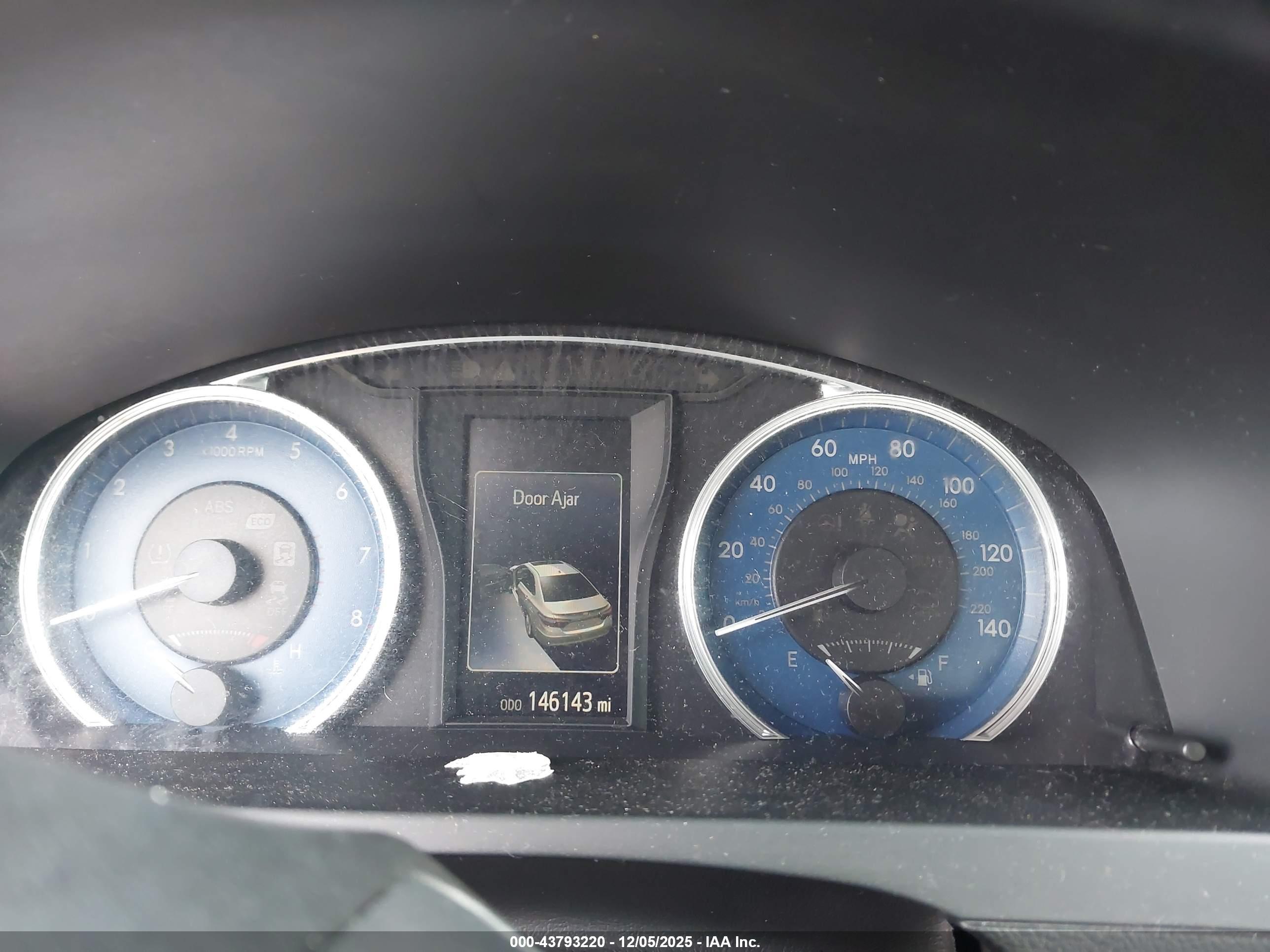 TOYOTA CAMRY image 7