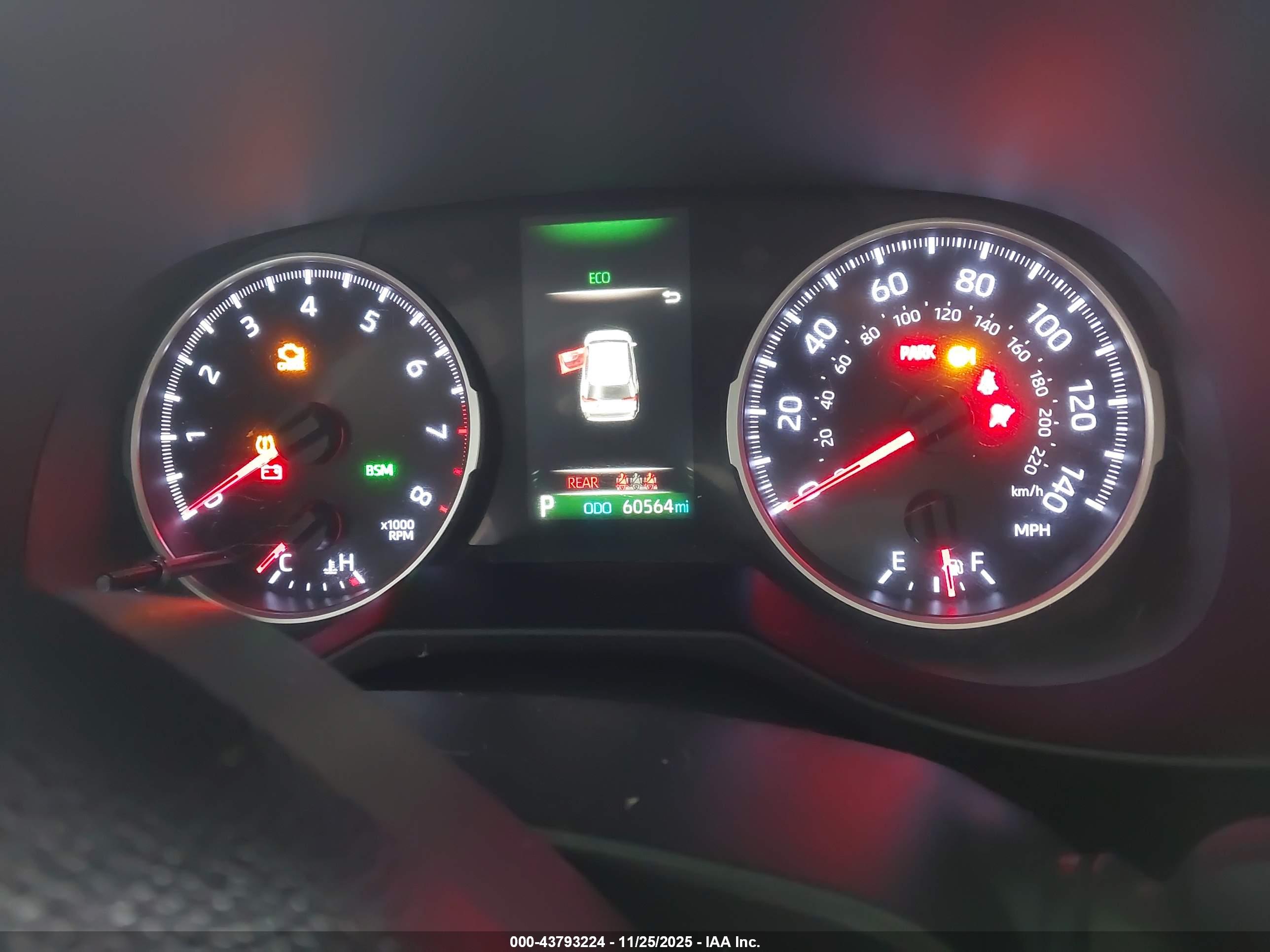 TOYOTA RAV4 image 7