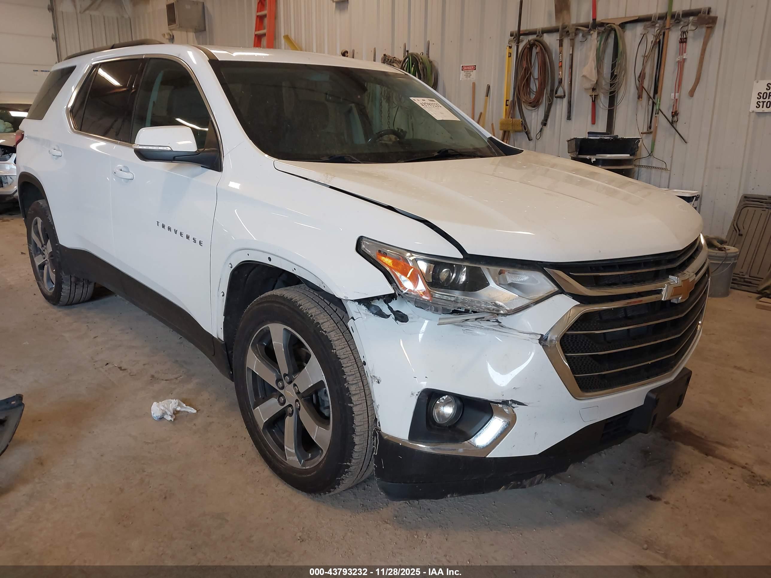 CHEVROLET TRAVERSE image 6