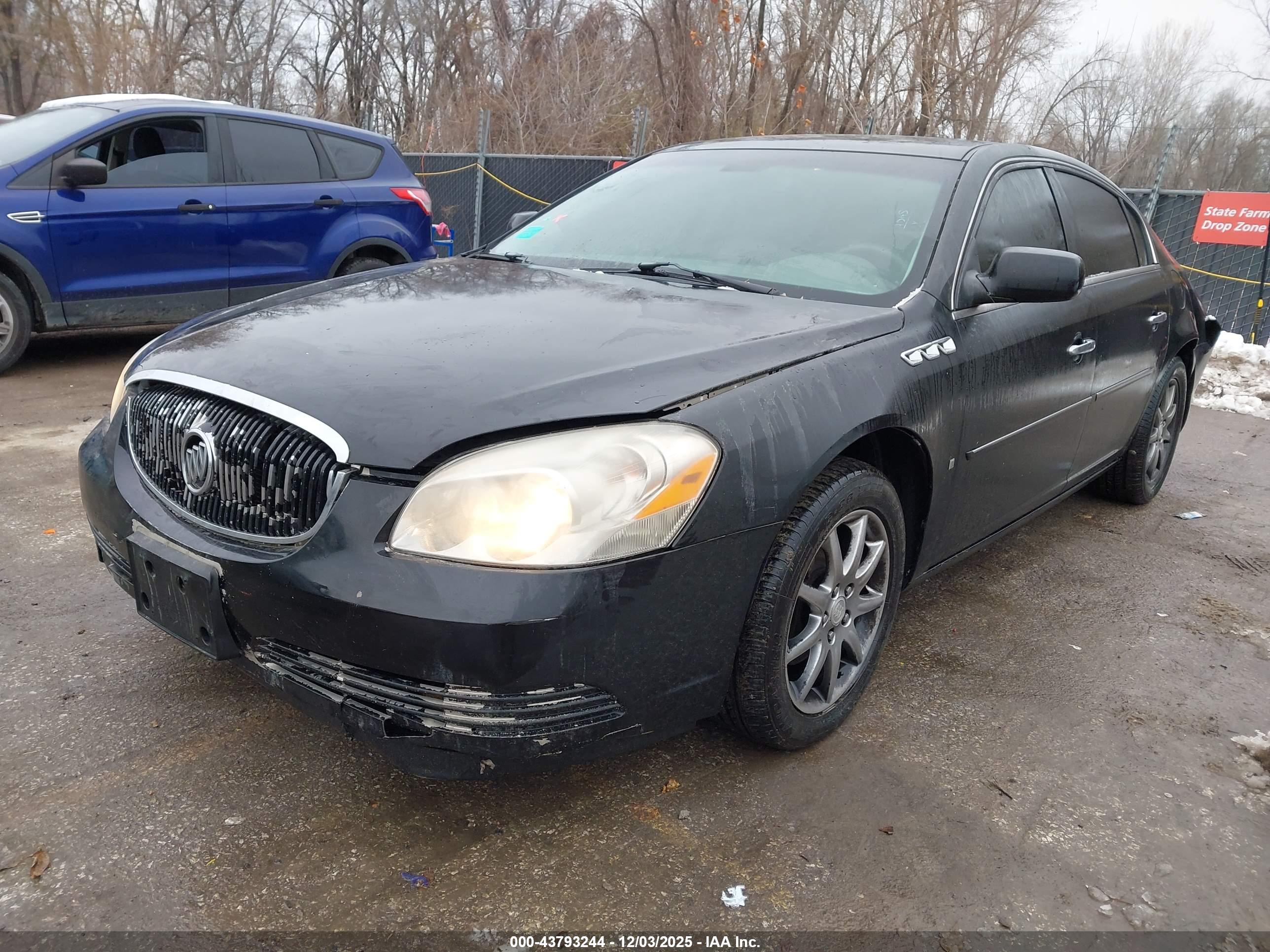 BUICK LUCERNE image 2