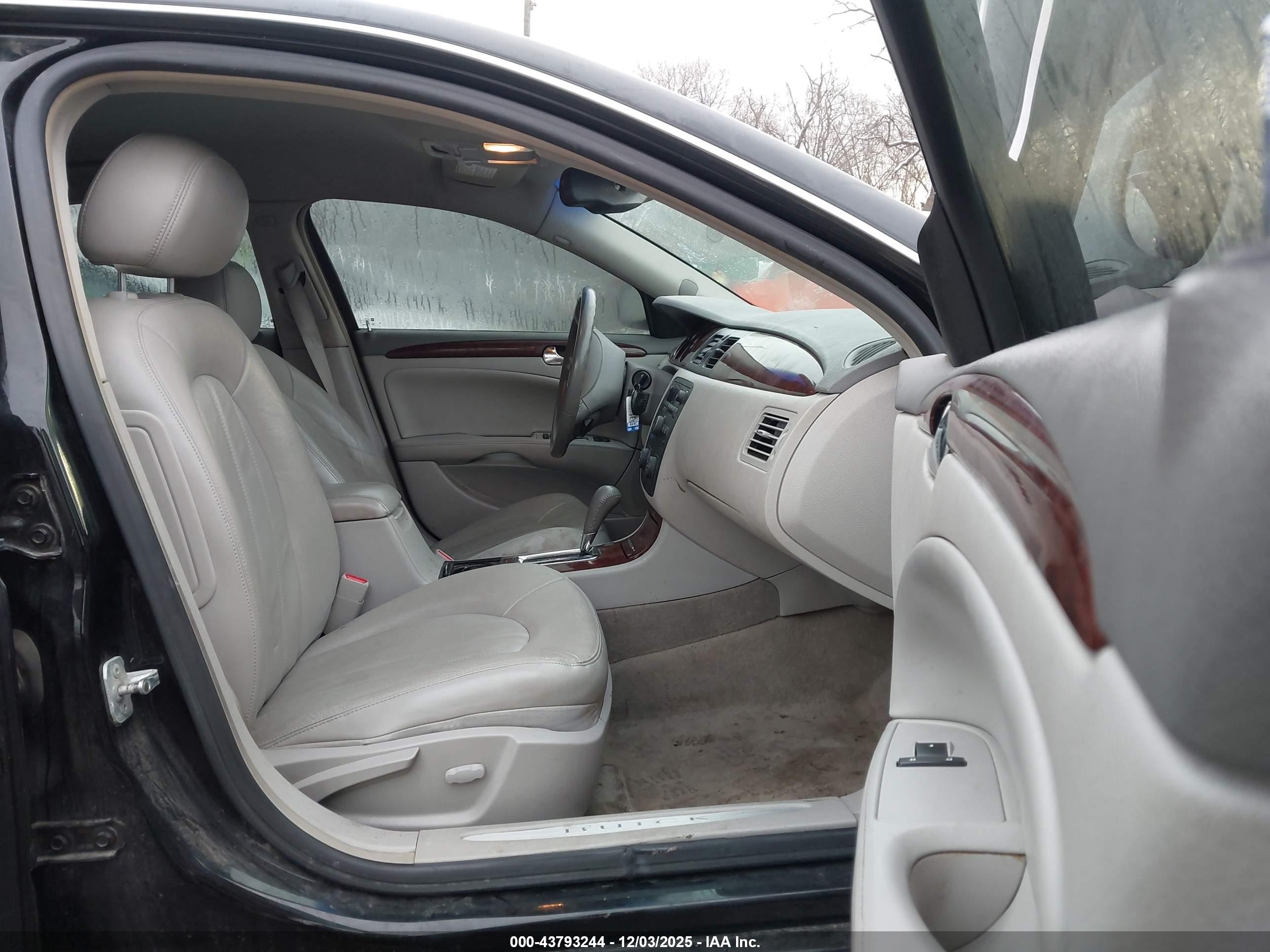 BUICK LUCERNE image 5