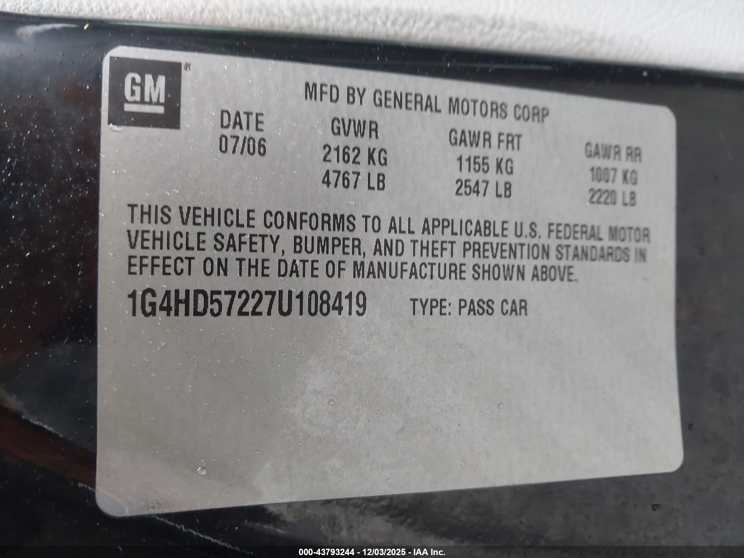 BUICK LUCERNE image 9
