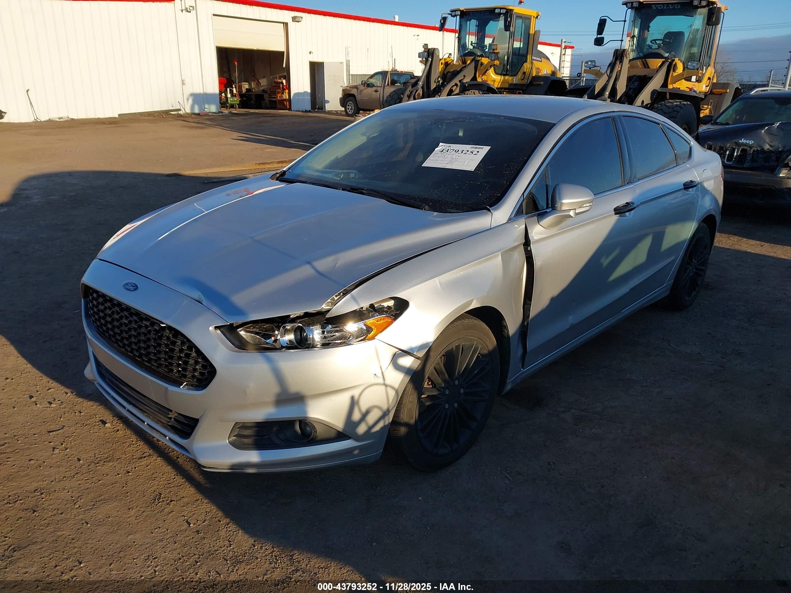 FORD FUSION image 2