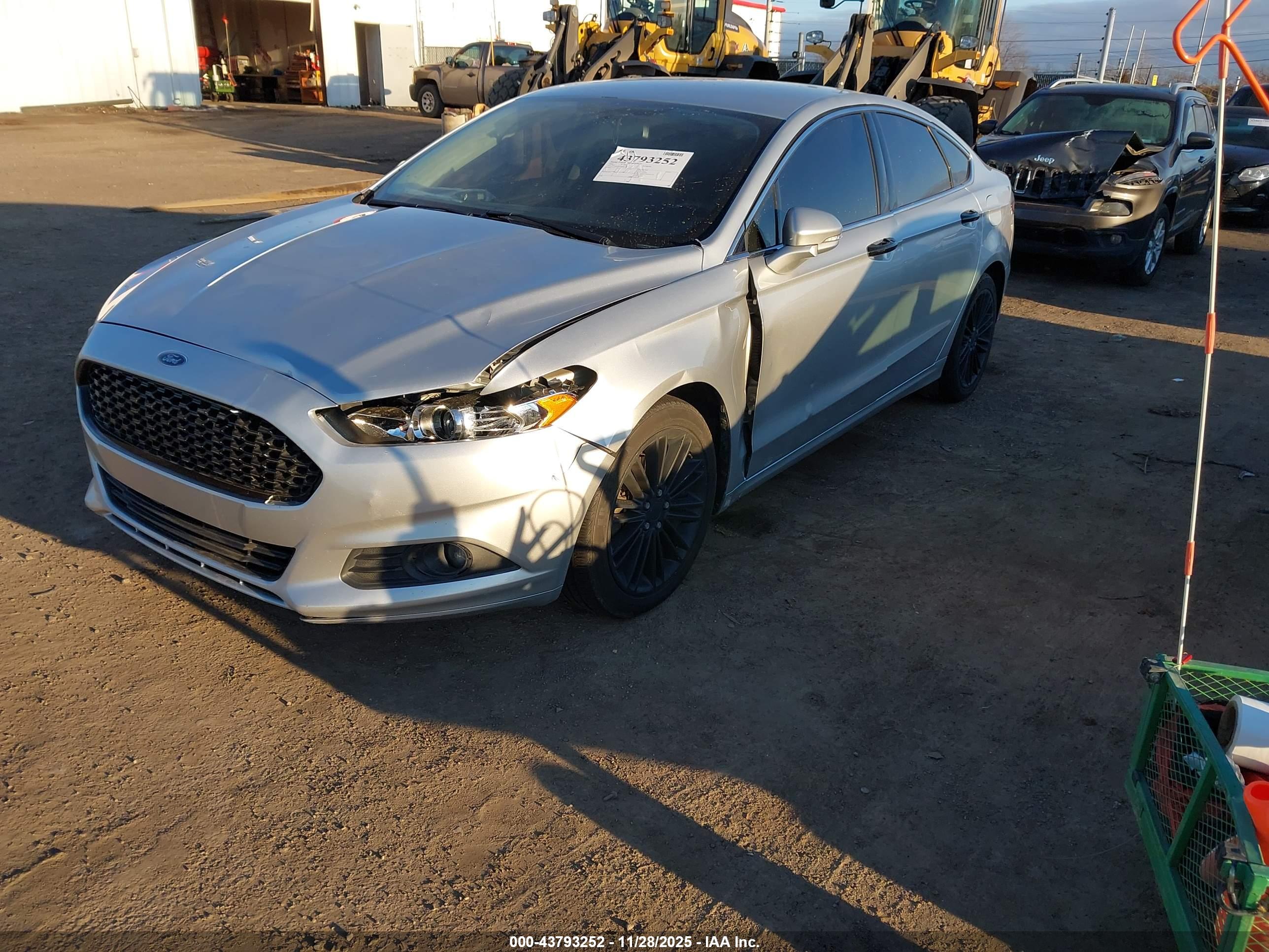 FORD FUSION image 6