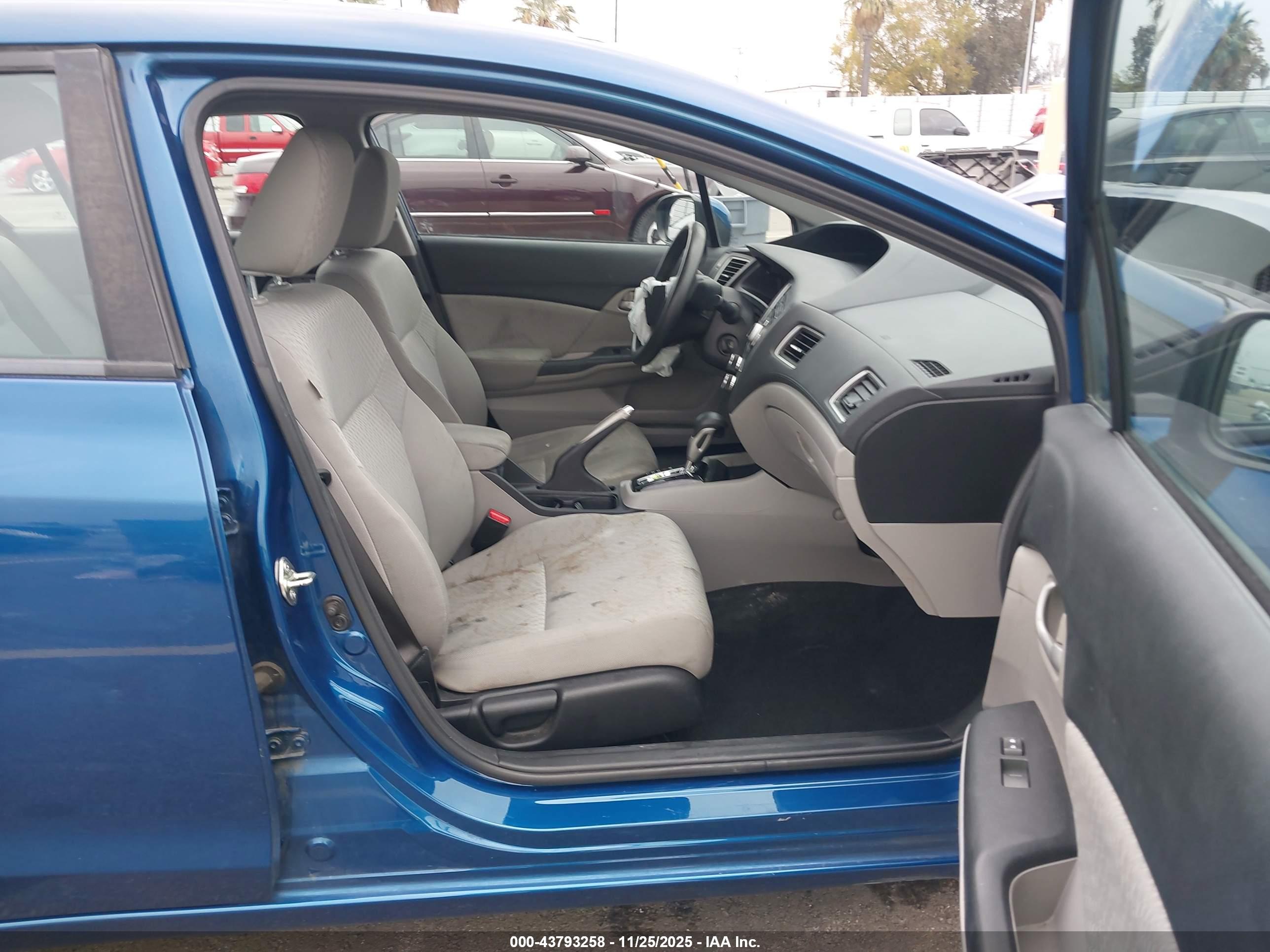 HONDA CIVIC image 5