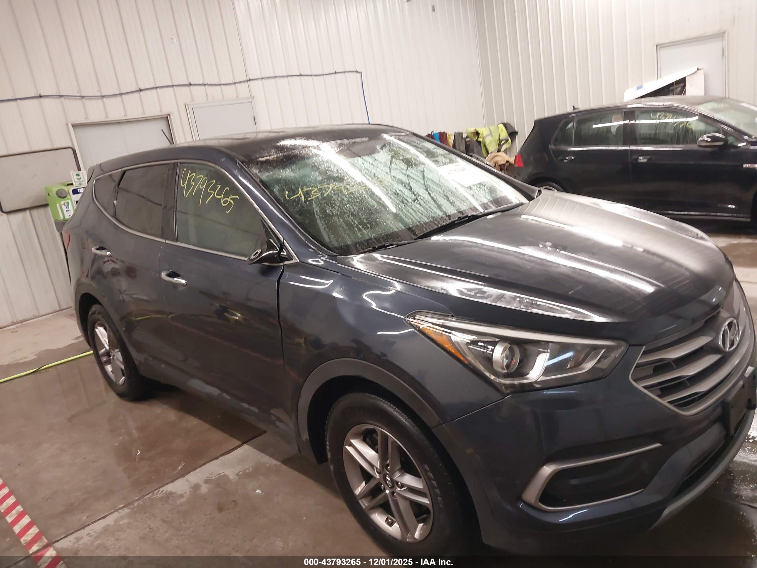 HYUNDAI SANTA image 6