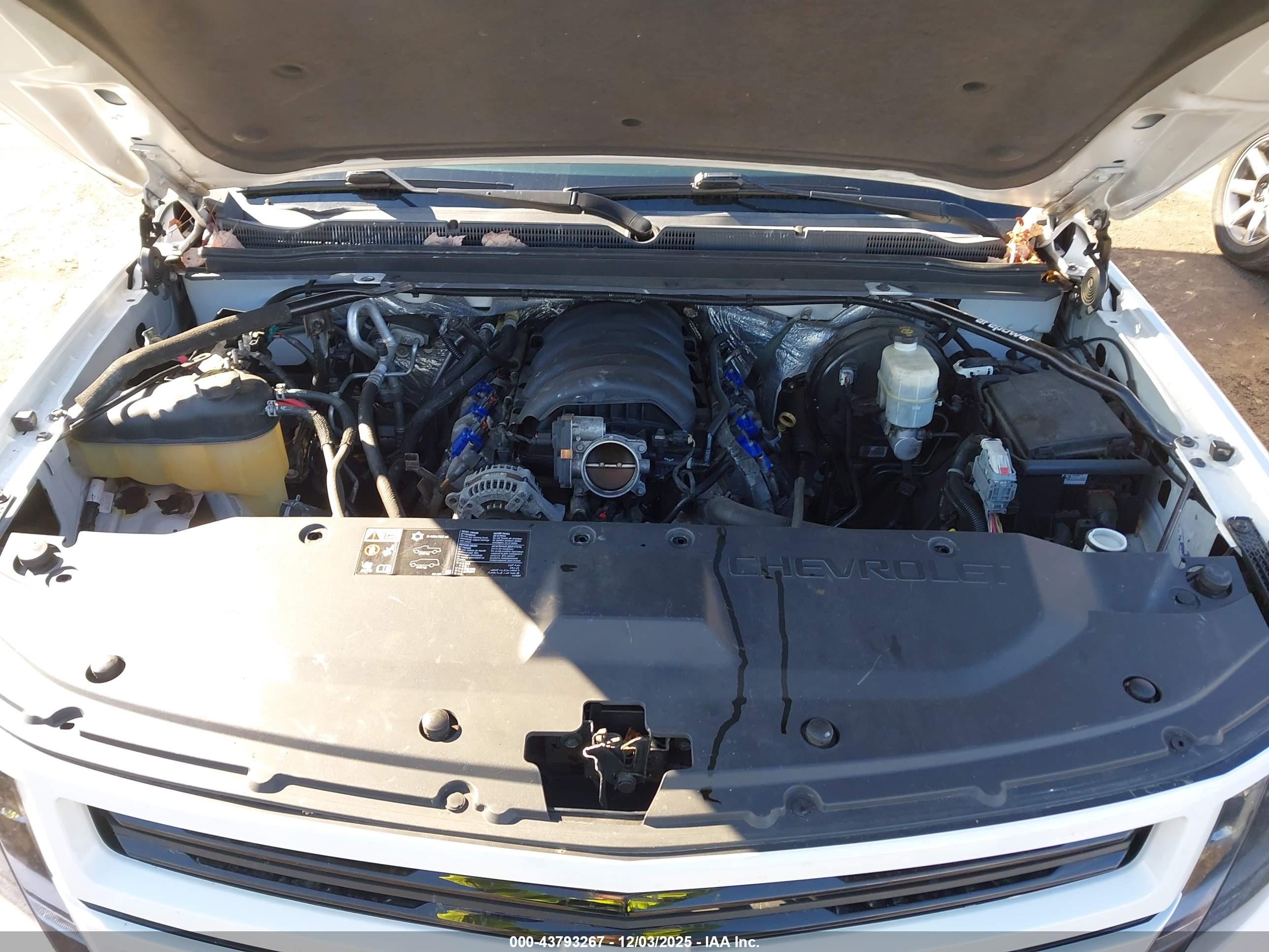 CHEVROLET SUBURBAN image 10