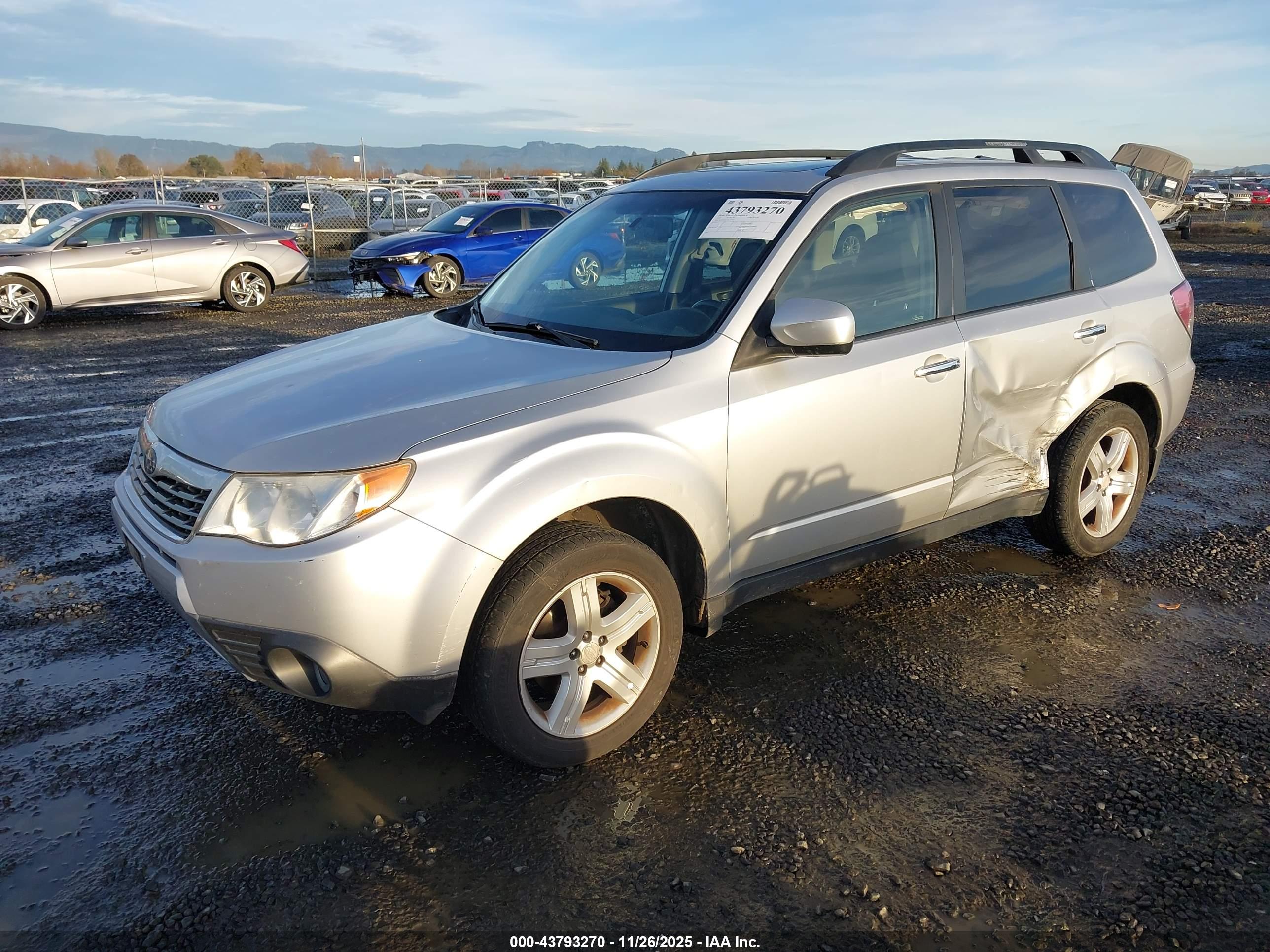 SUBARU FORESTER image 2