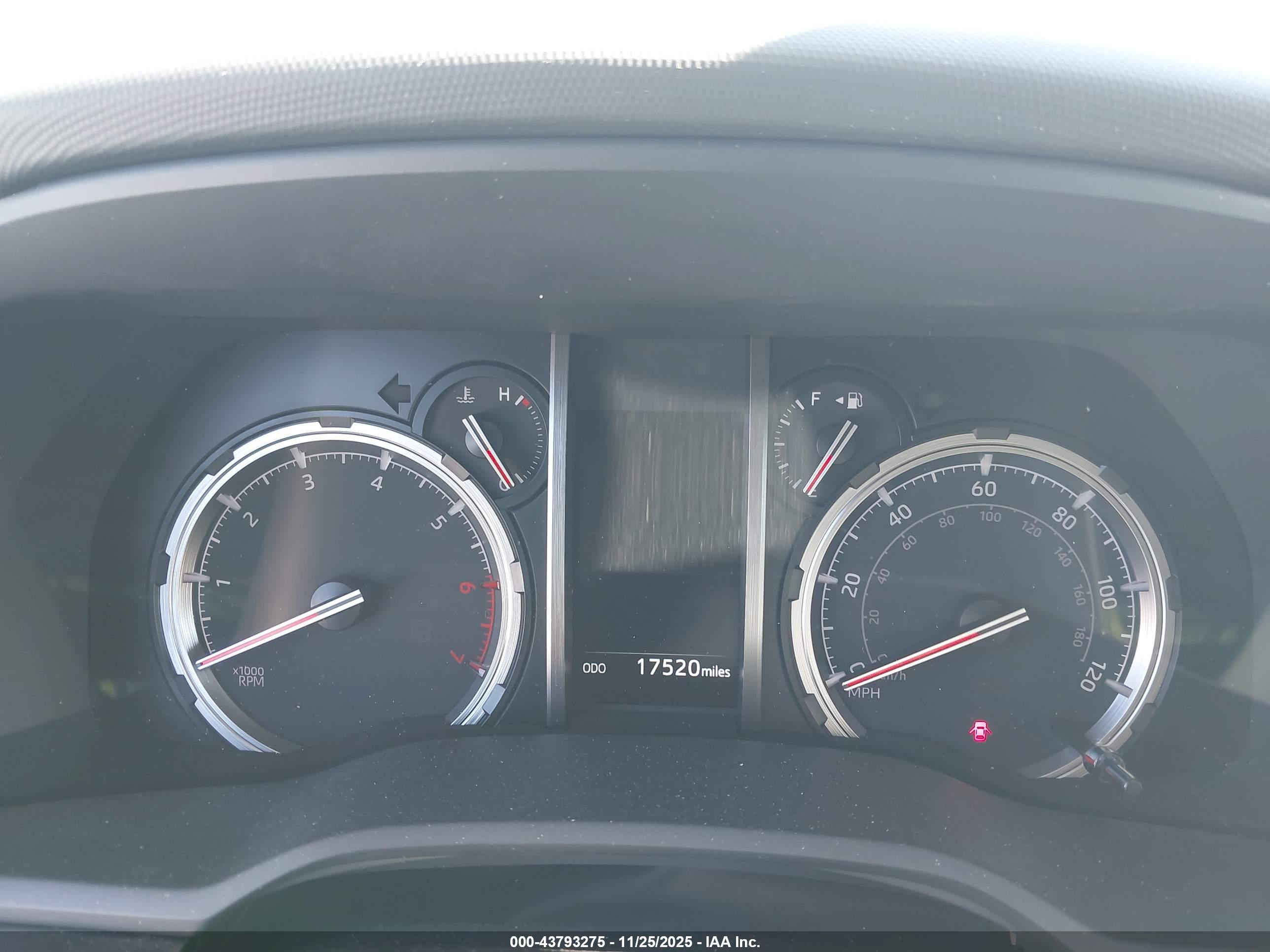 TOYOTA 4RUNNER image 7
