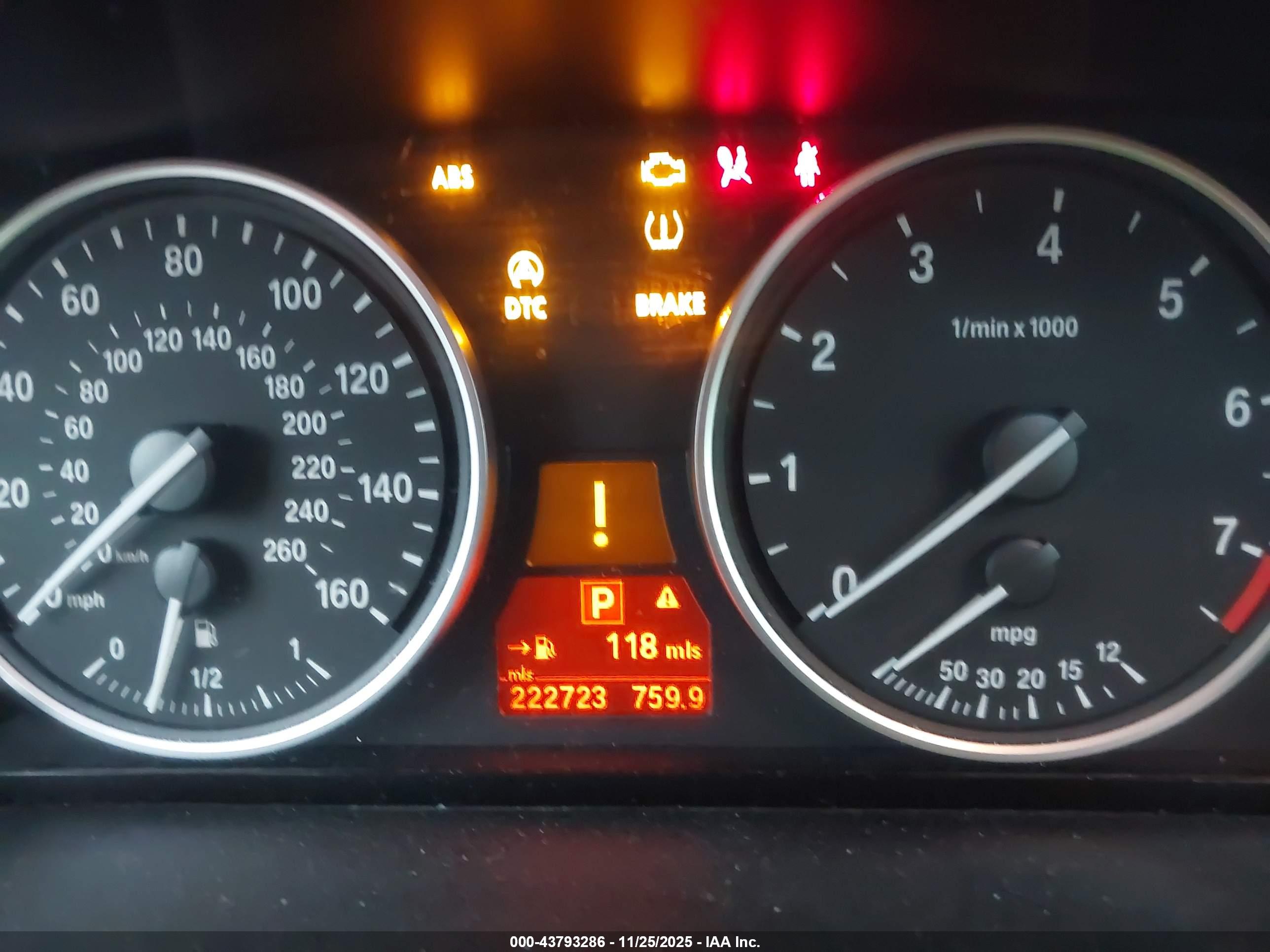 BMW 528I image 7