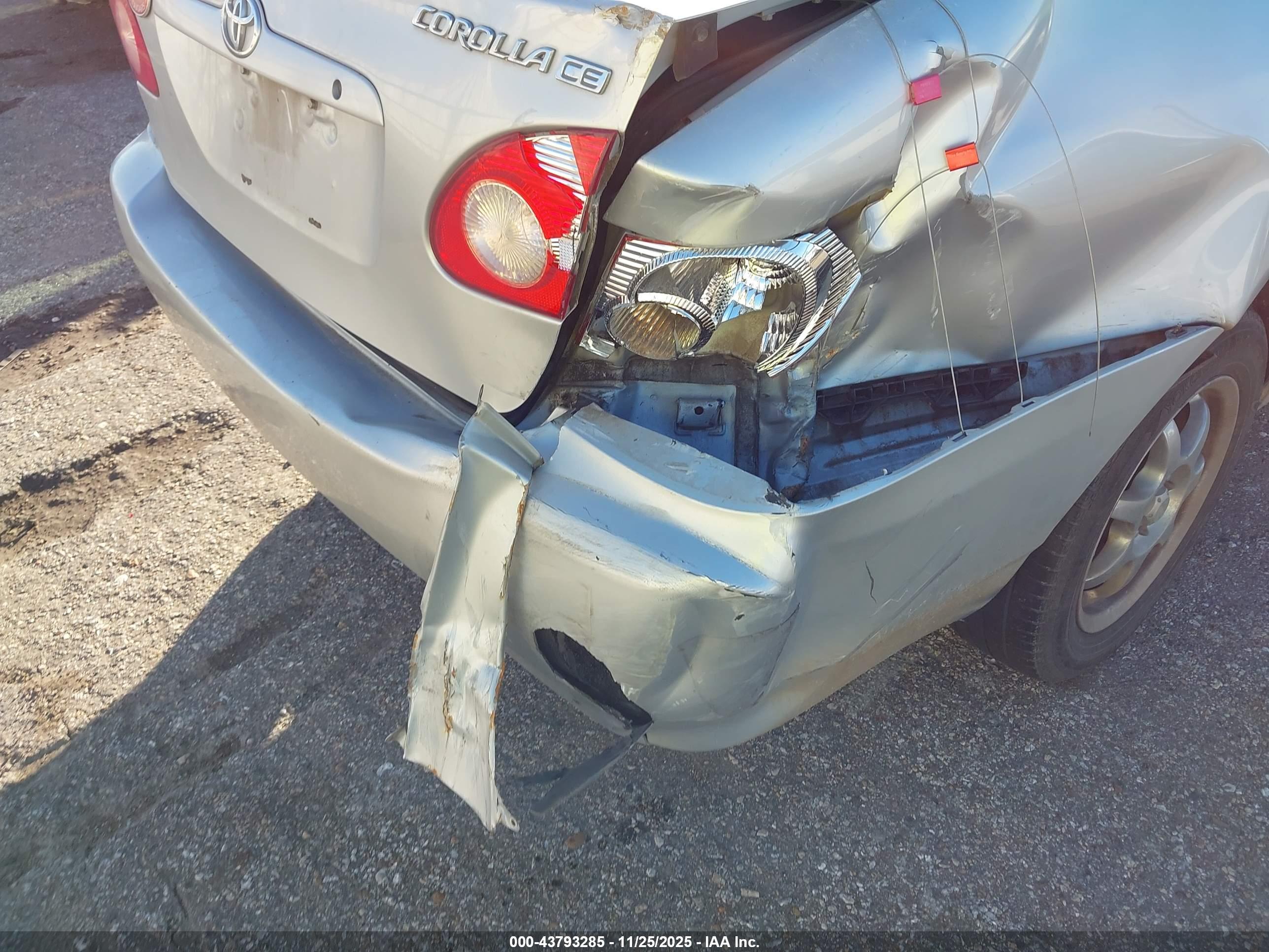TOYOTA COROLLA image 6