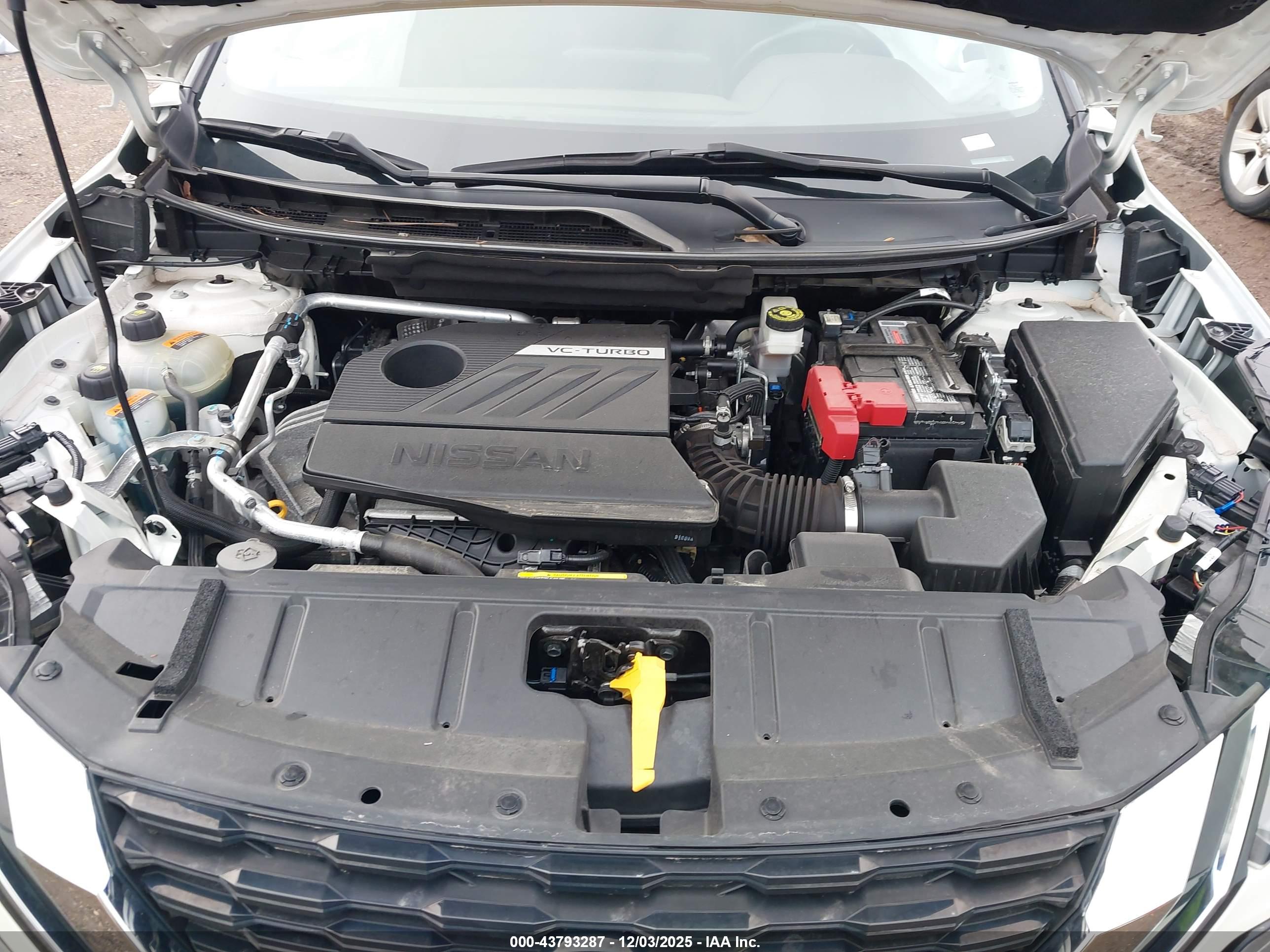 NISSAN ROGUE image 10
