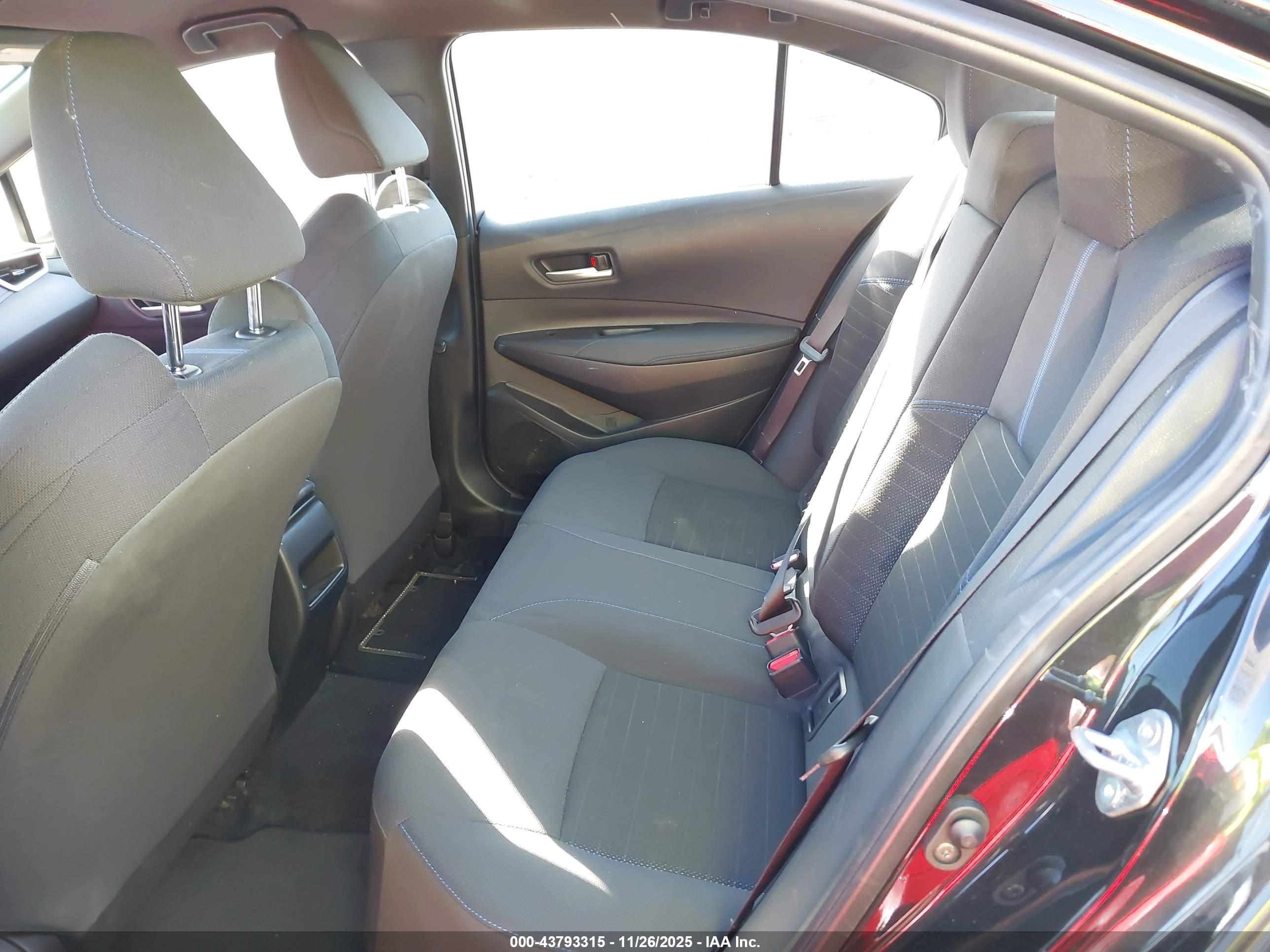 TOYOTA COROLLA image 8